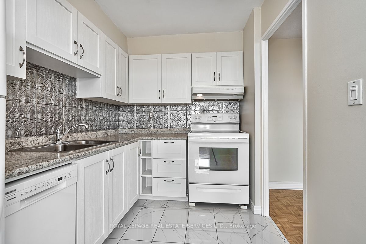 2263 Marine Drive 808 Property Photo 17