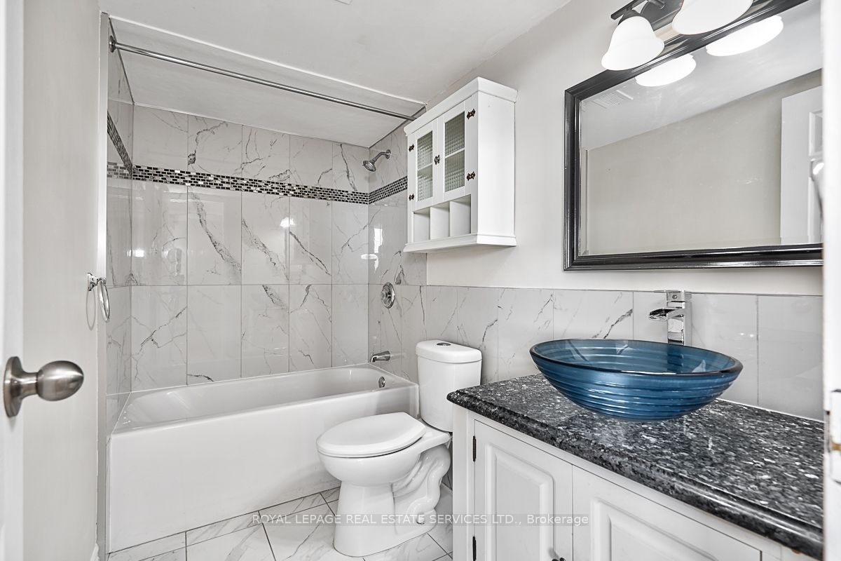 2263 Marine Drive 808 Property Photo 21