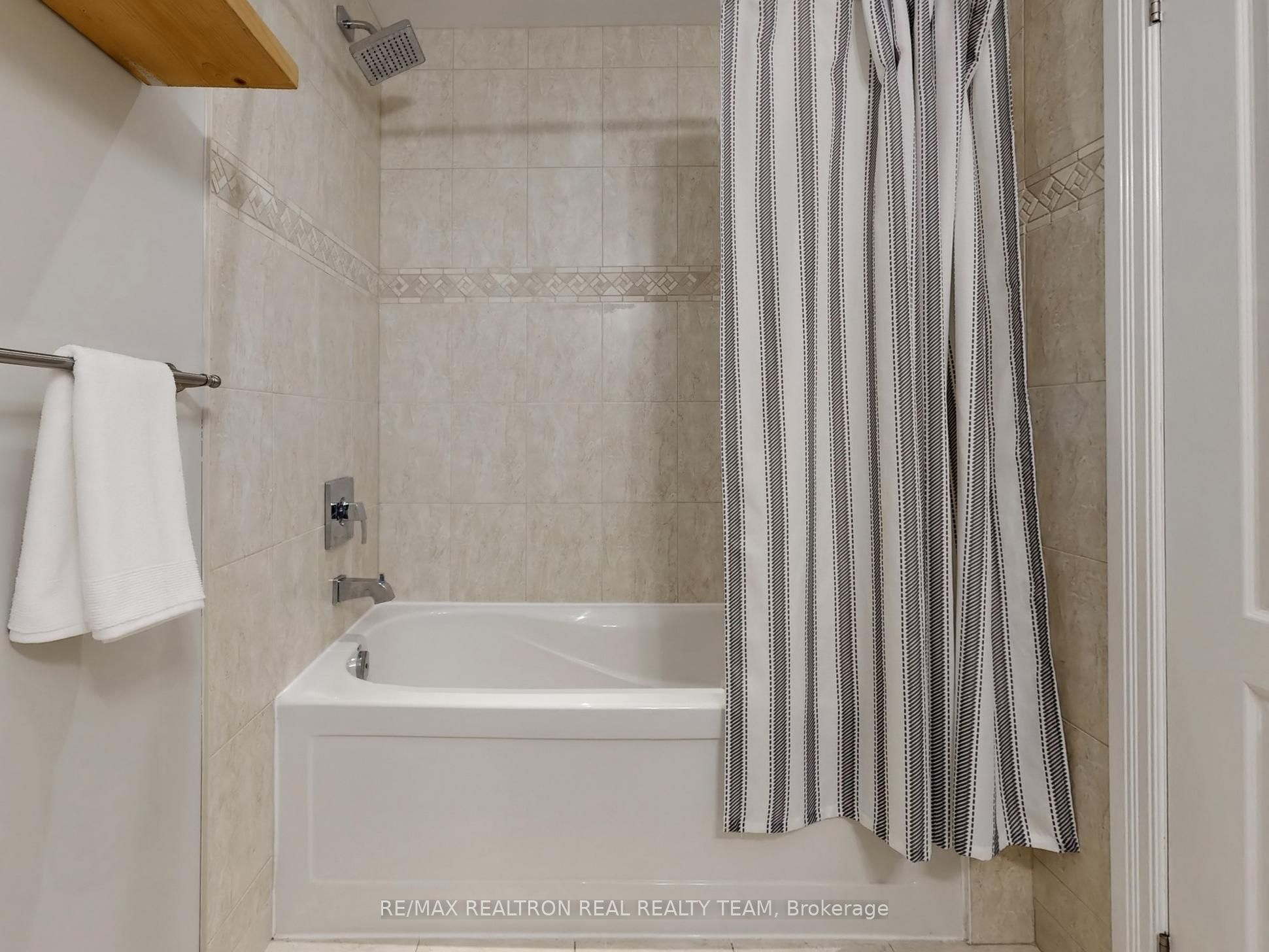 72 Burrows Avenue Property Photo 35
