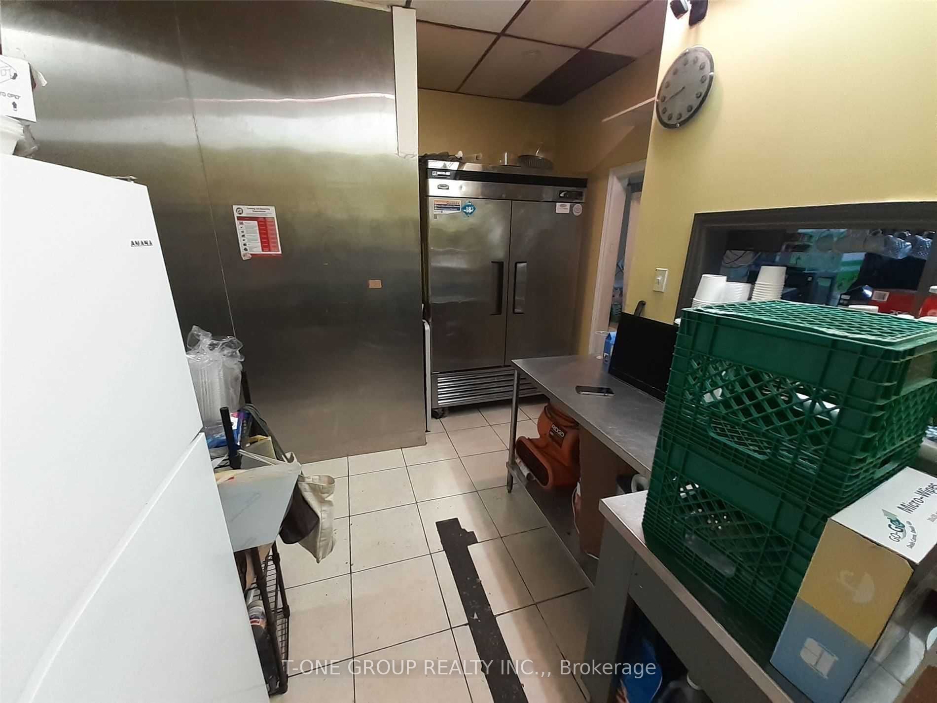 2635 Eglinton Avenue W Property Photo 6