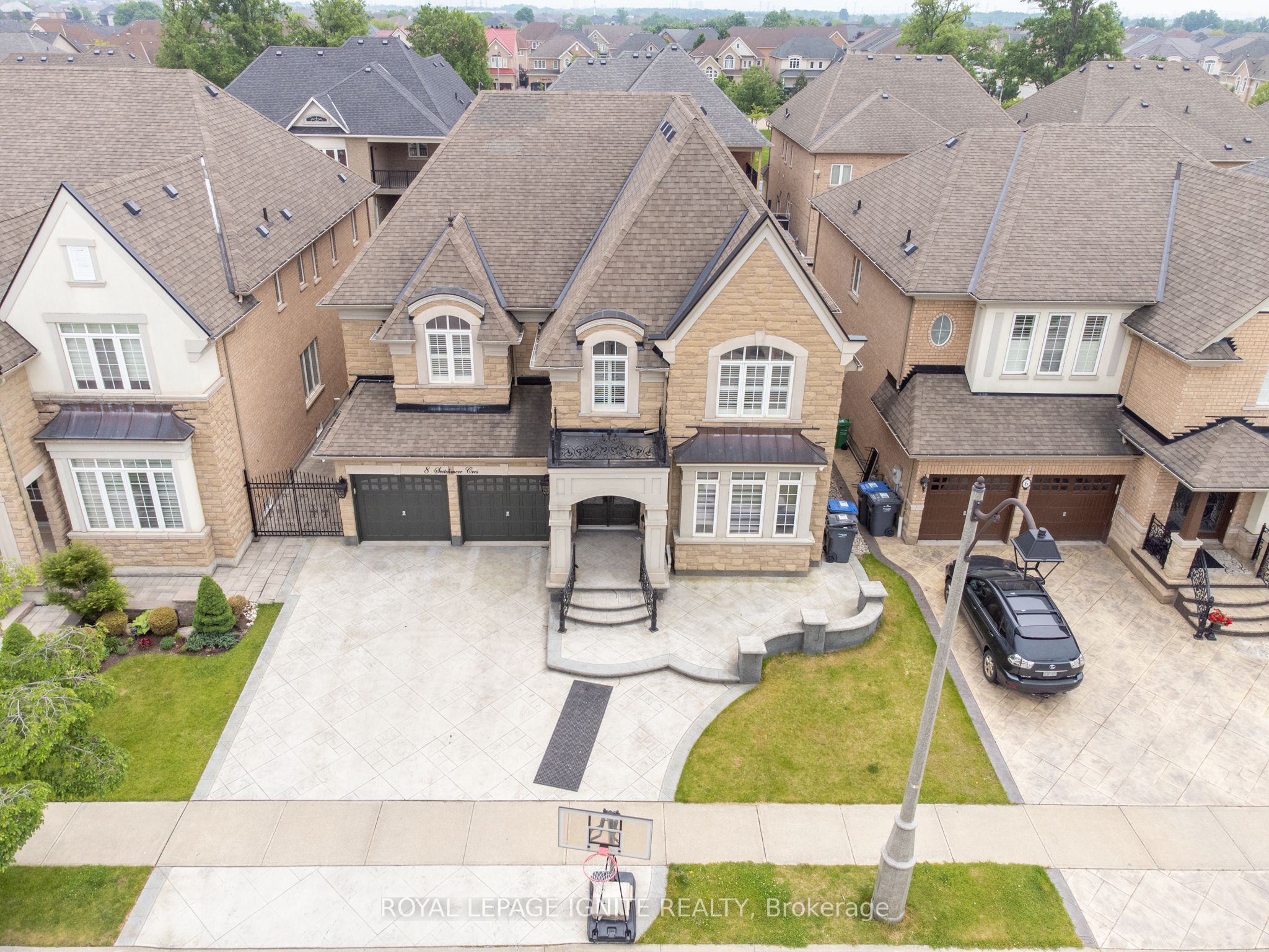 8 Scotchmere Crescent Property Photo 1