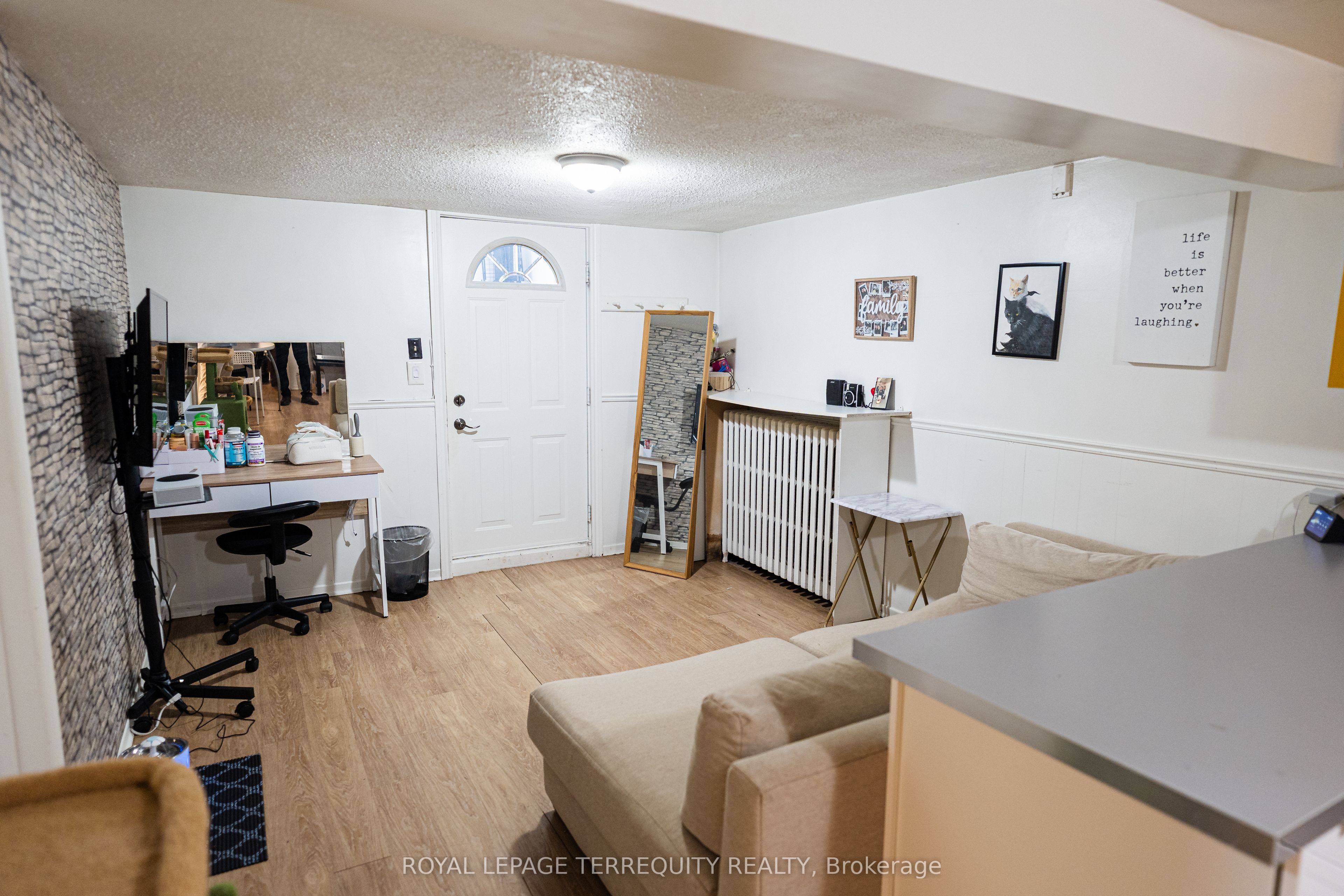 968 Castlefield Avenue Property Photo 16