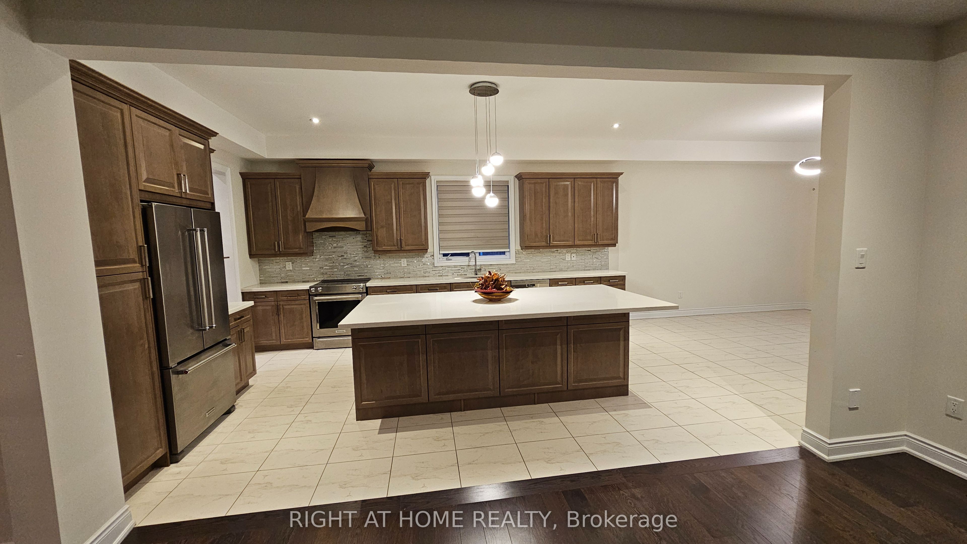 3175 Daniel Way Property Photo 3