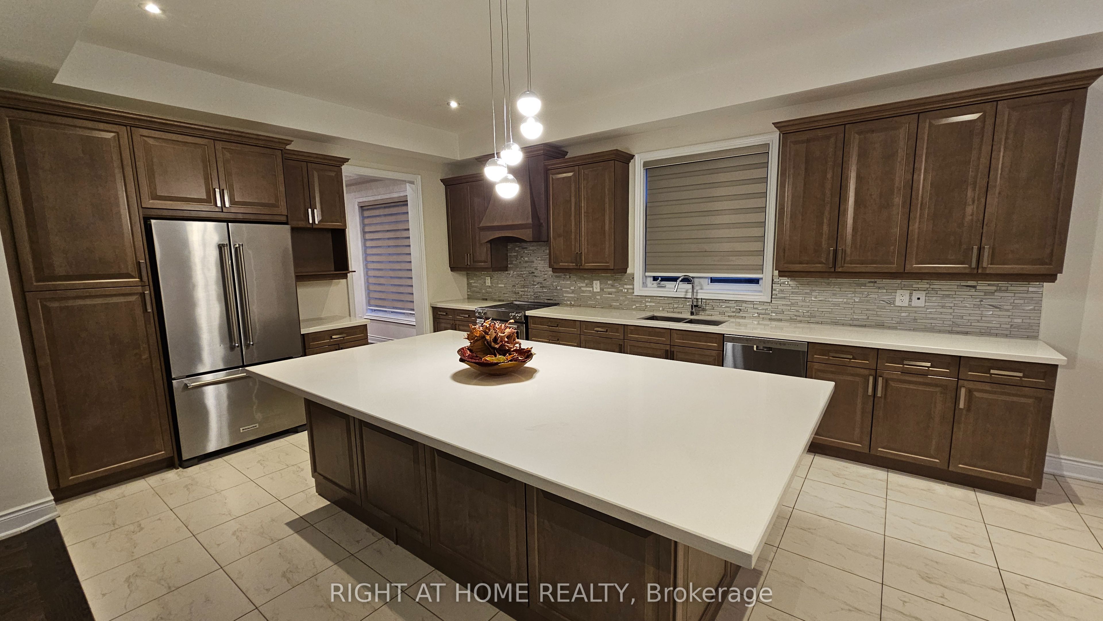 3175 Daniel Way Property Photo 5