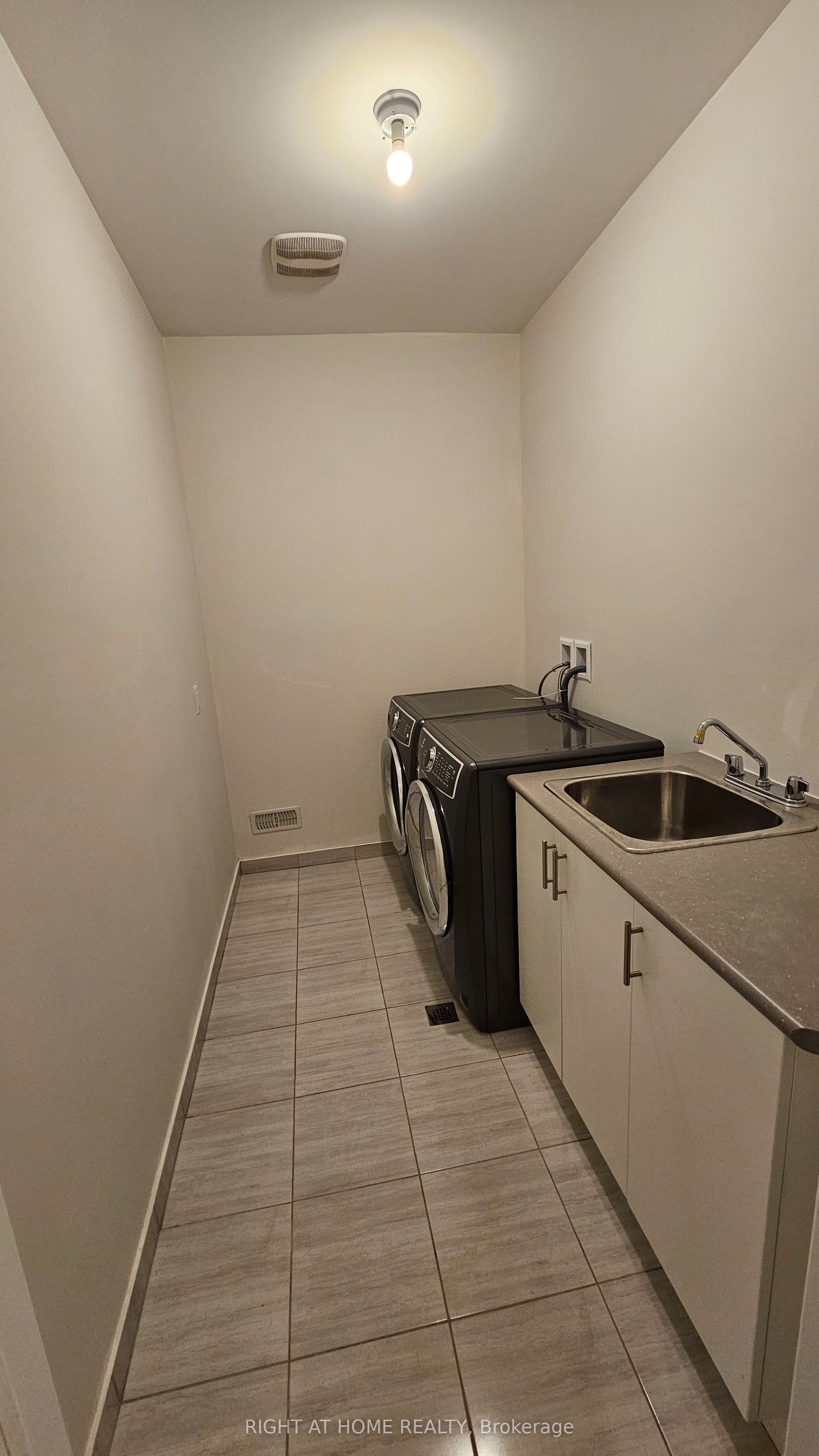 3175 Daniel Way Property Photo 20