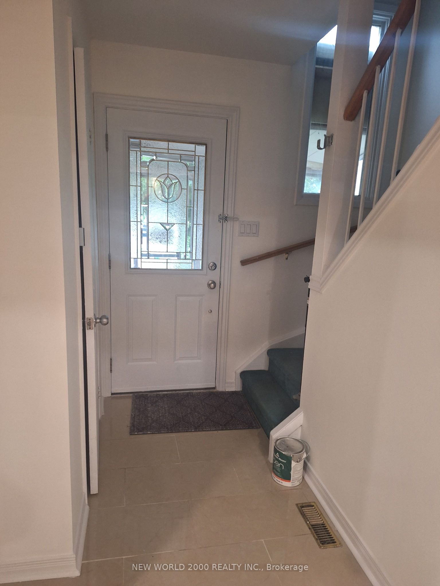 676 Galloway Crescent Property Photo 4
