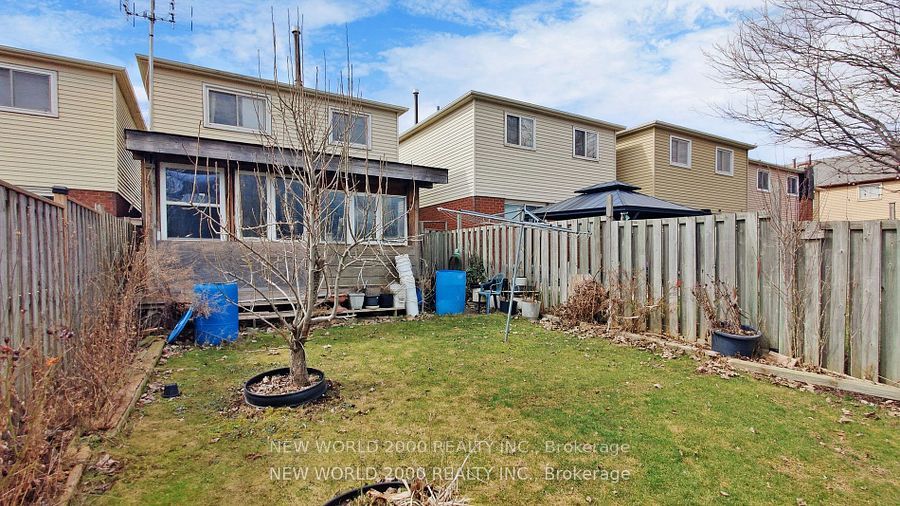 676 Galloway Crescent Property Photo 19