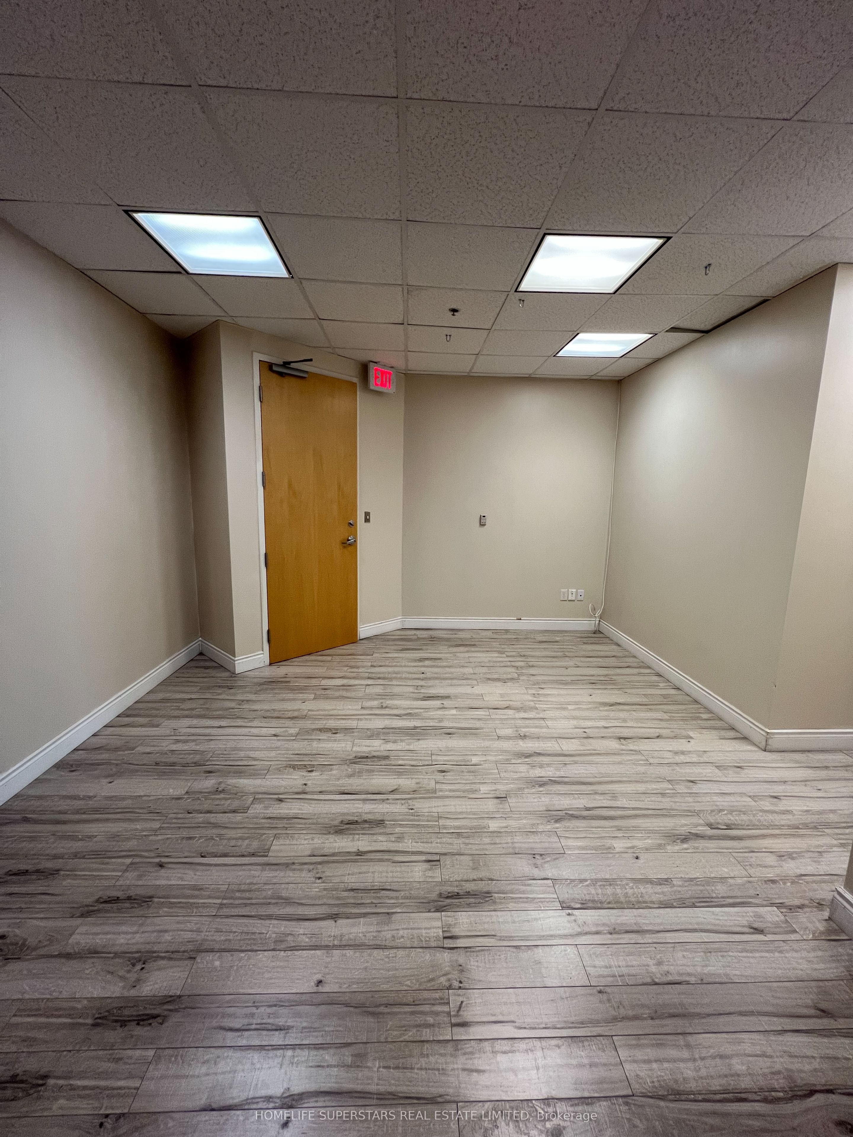 #607 - 2250 Bovaird Drive Property Photo 10