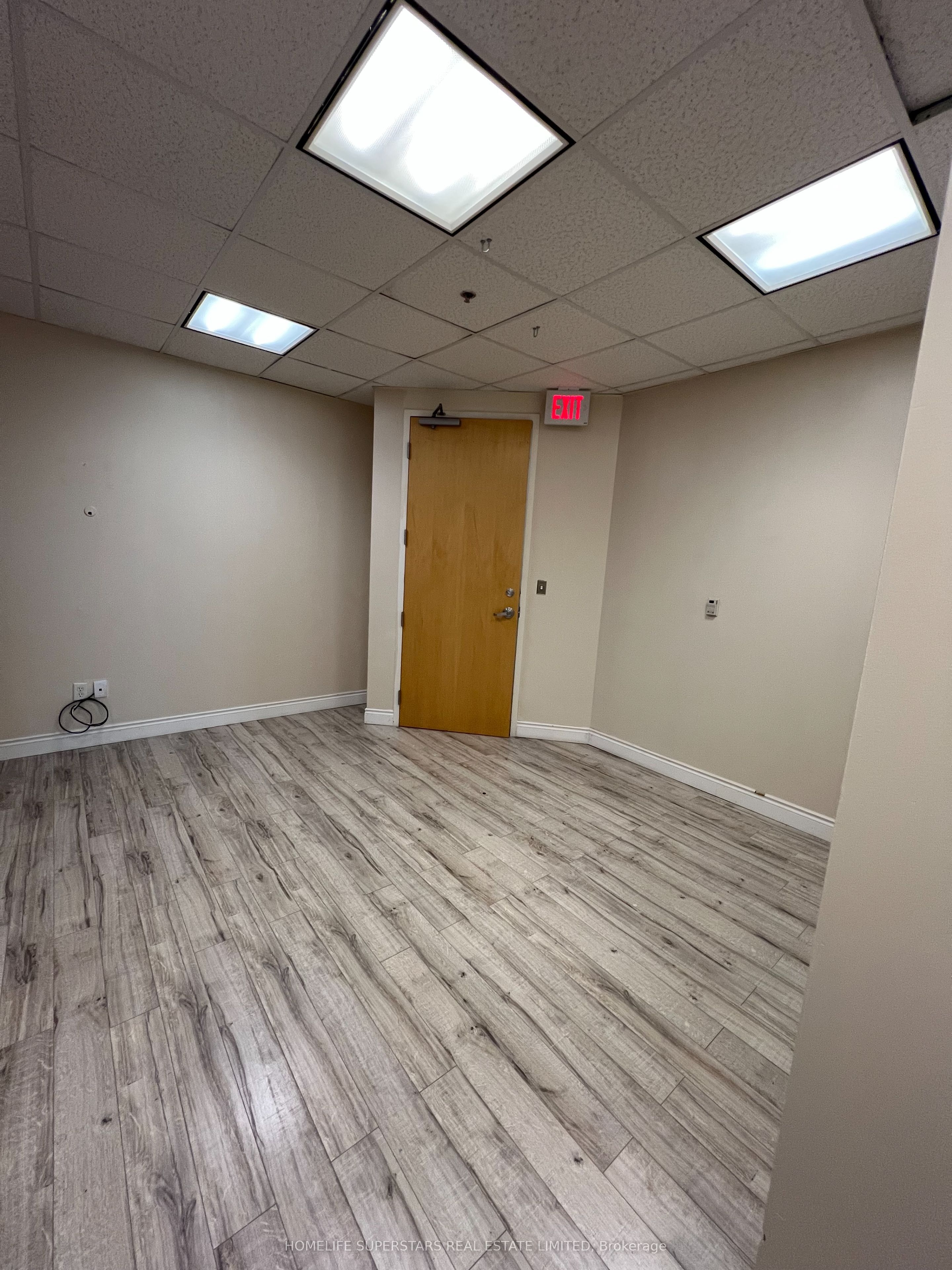 #607 - 2250 Bovaird Drive Property Photo 23