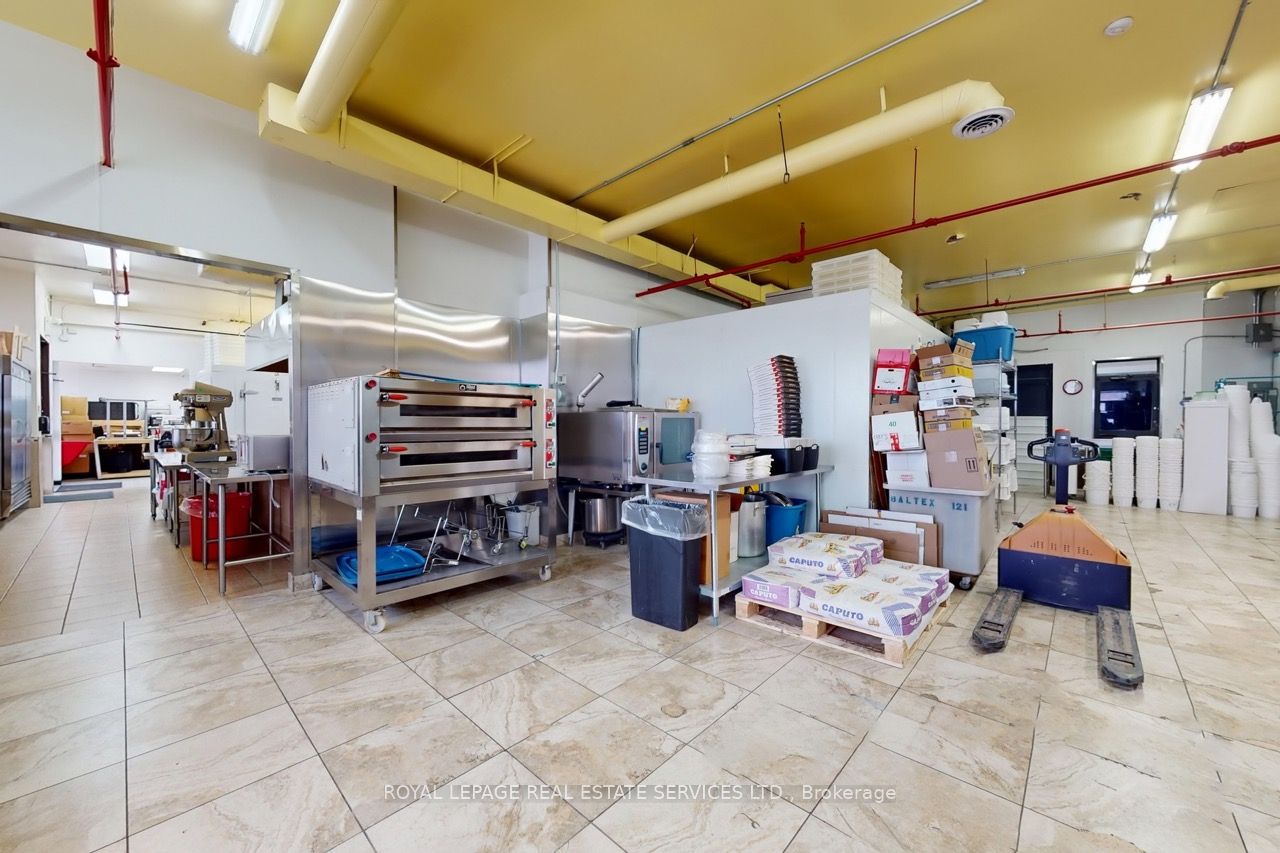 557 Dixon Road Property Photo 19