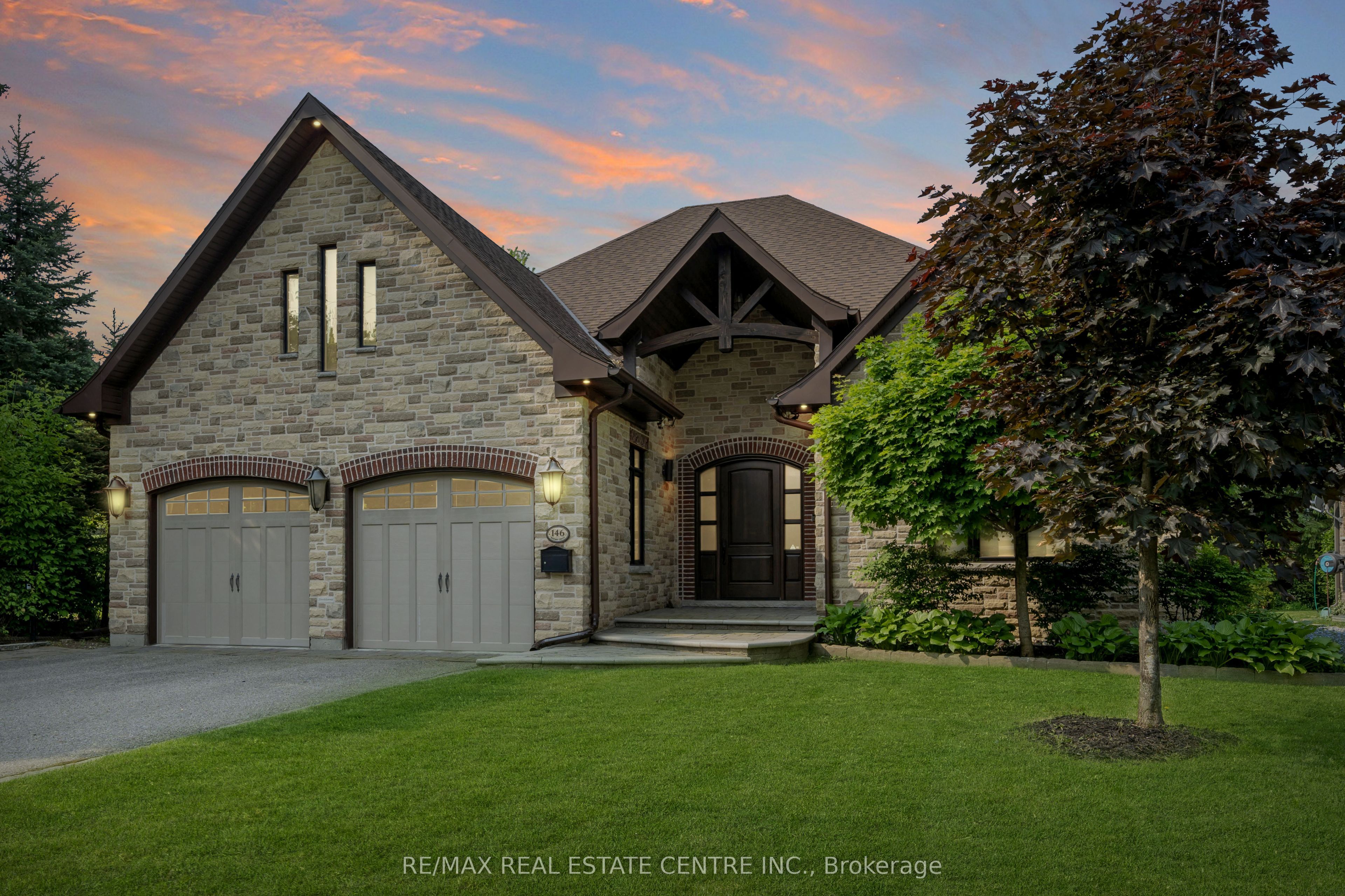 146 Rexway Drive Property Photo 1