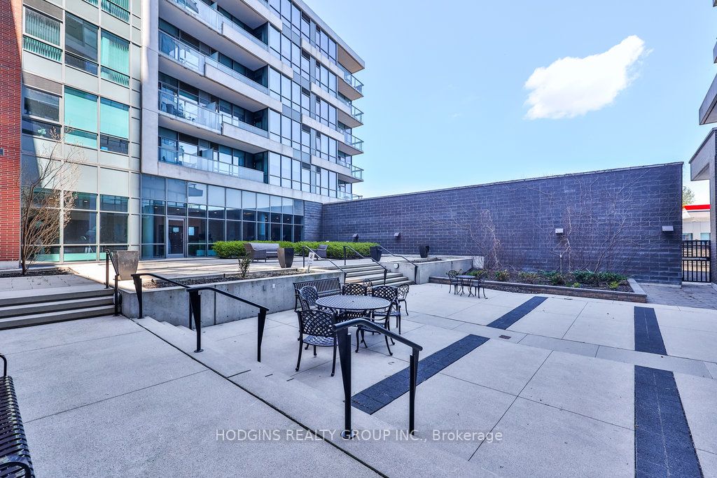 1 Hurontario Street 2002 Property Photo 30