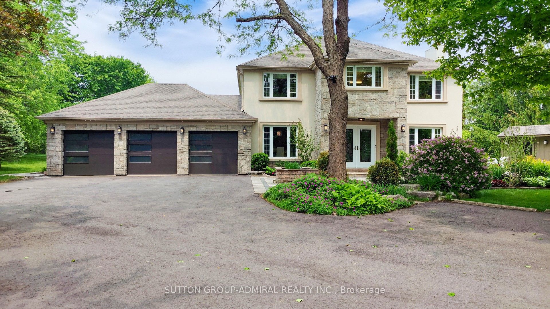 10 Walton Drive Property Photo