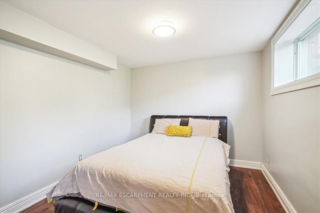 1425 Plains Road W Property Photo 32