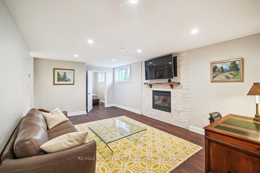 1425 Plains Road W Property Photo 34