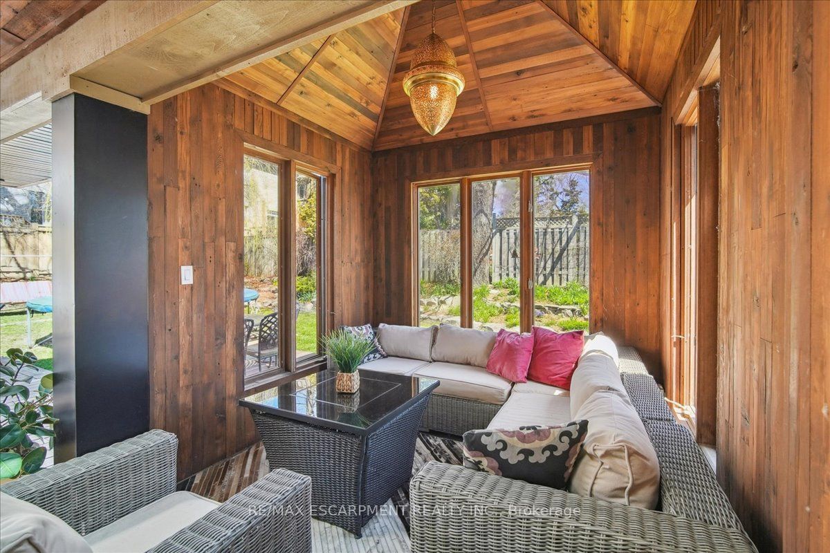 1425 Plains Road W Property Photo 38