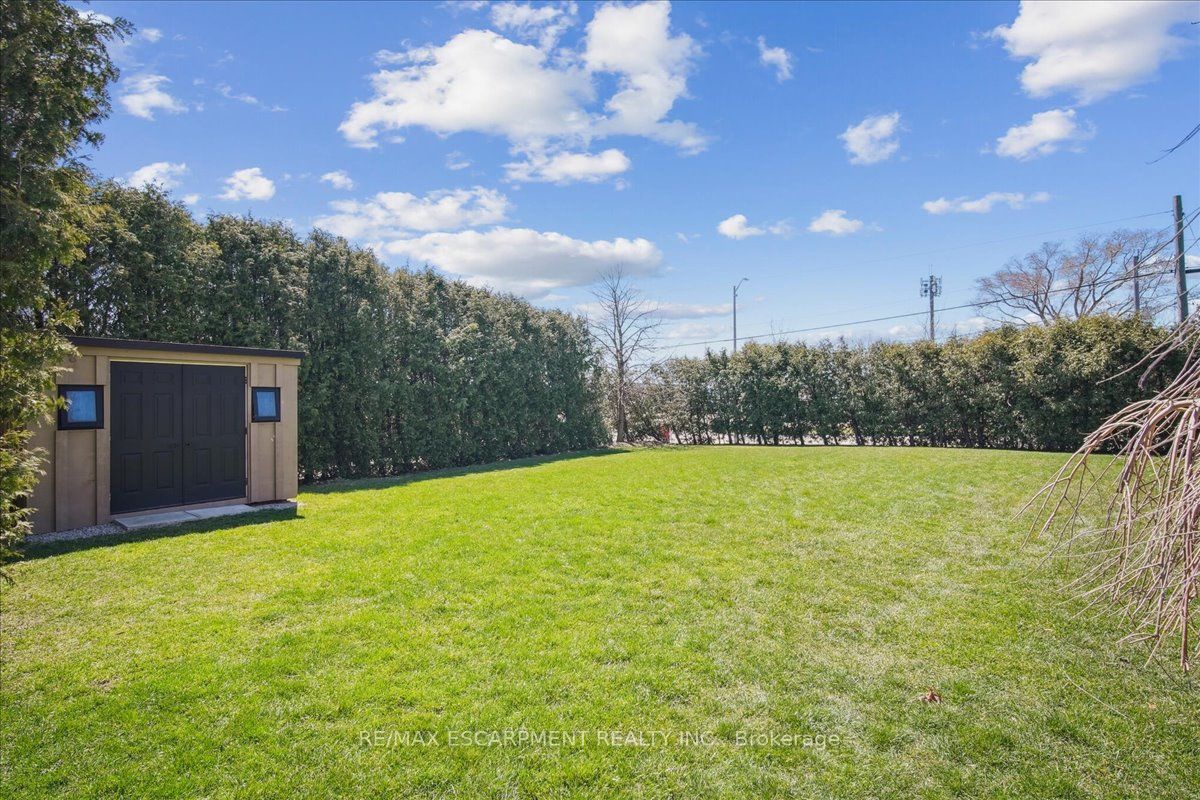 1425 Plains Road W Property Photo 43