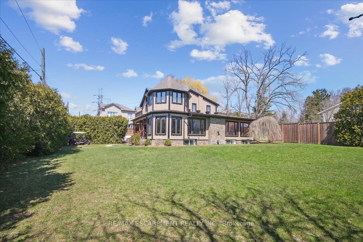 1425 Plains Road W Property Photo 44