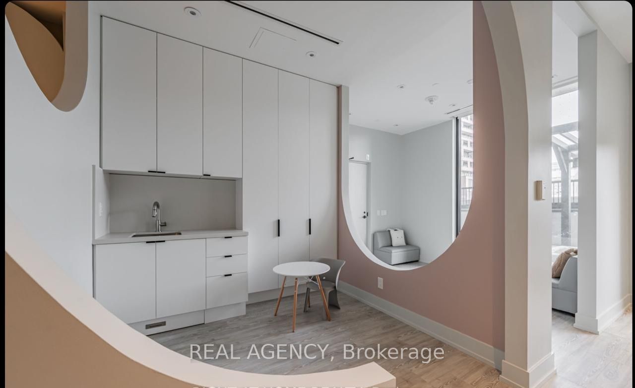 270 Dufferin Street 821 Property Photo 7