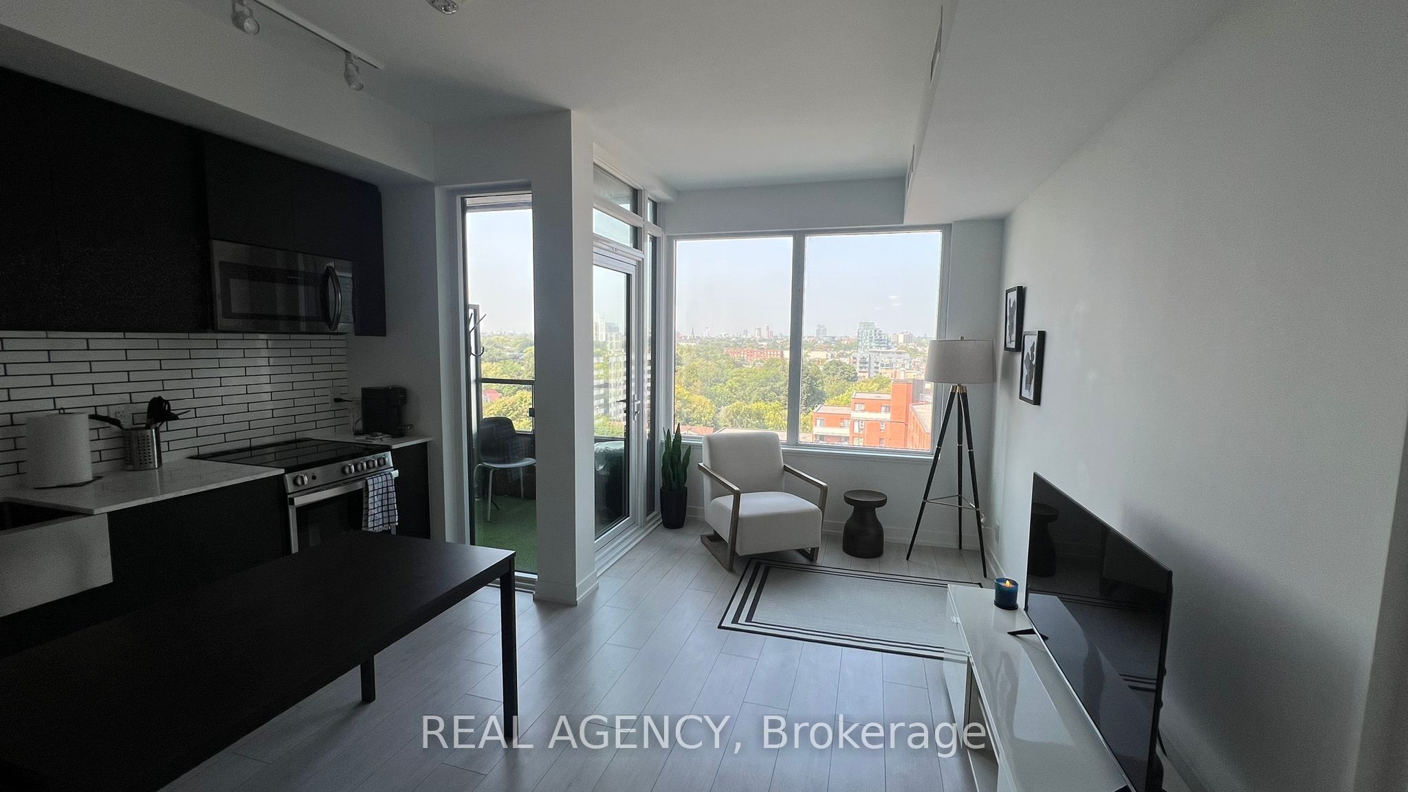 270 Dufferin Street 821 Property Photo 14