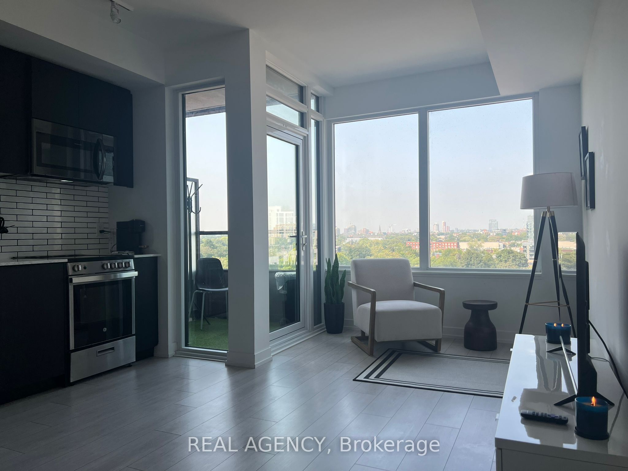 270 Dufferin Street 821 Property Photo 15