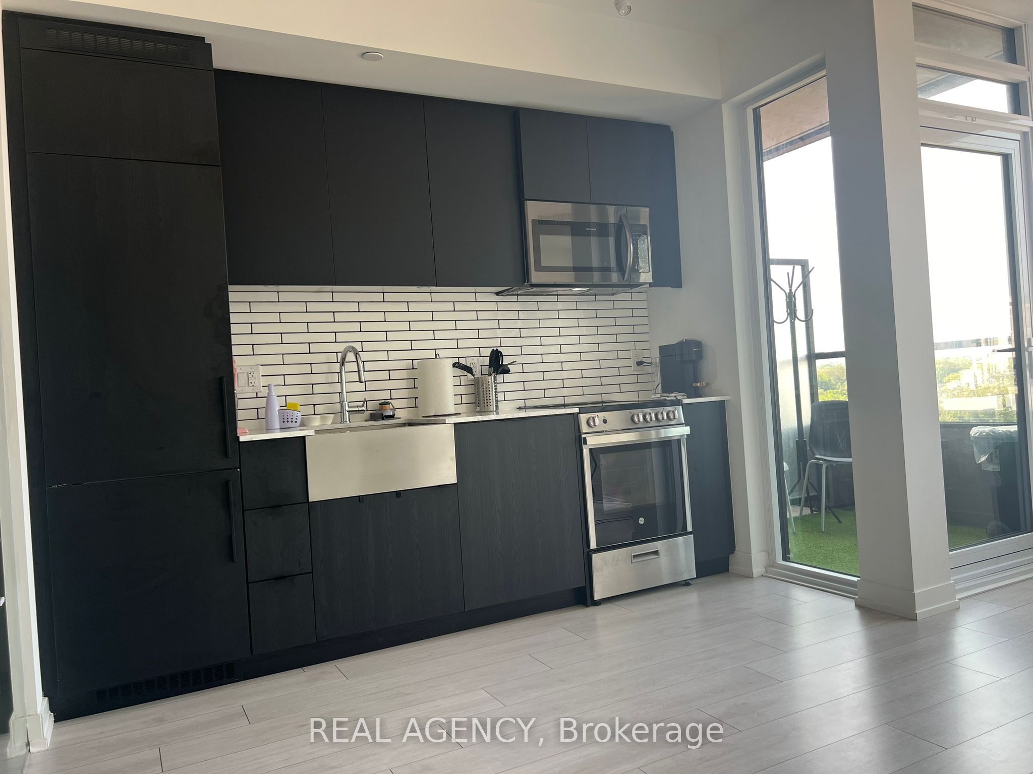 270 Dufferin Street 821 Property Photo 18