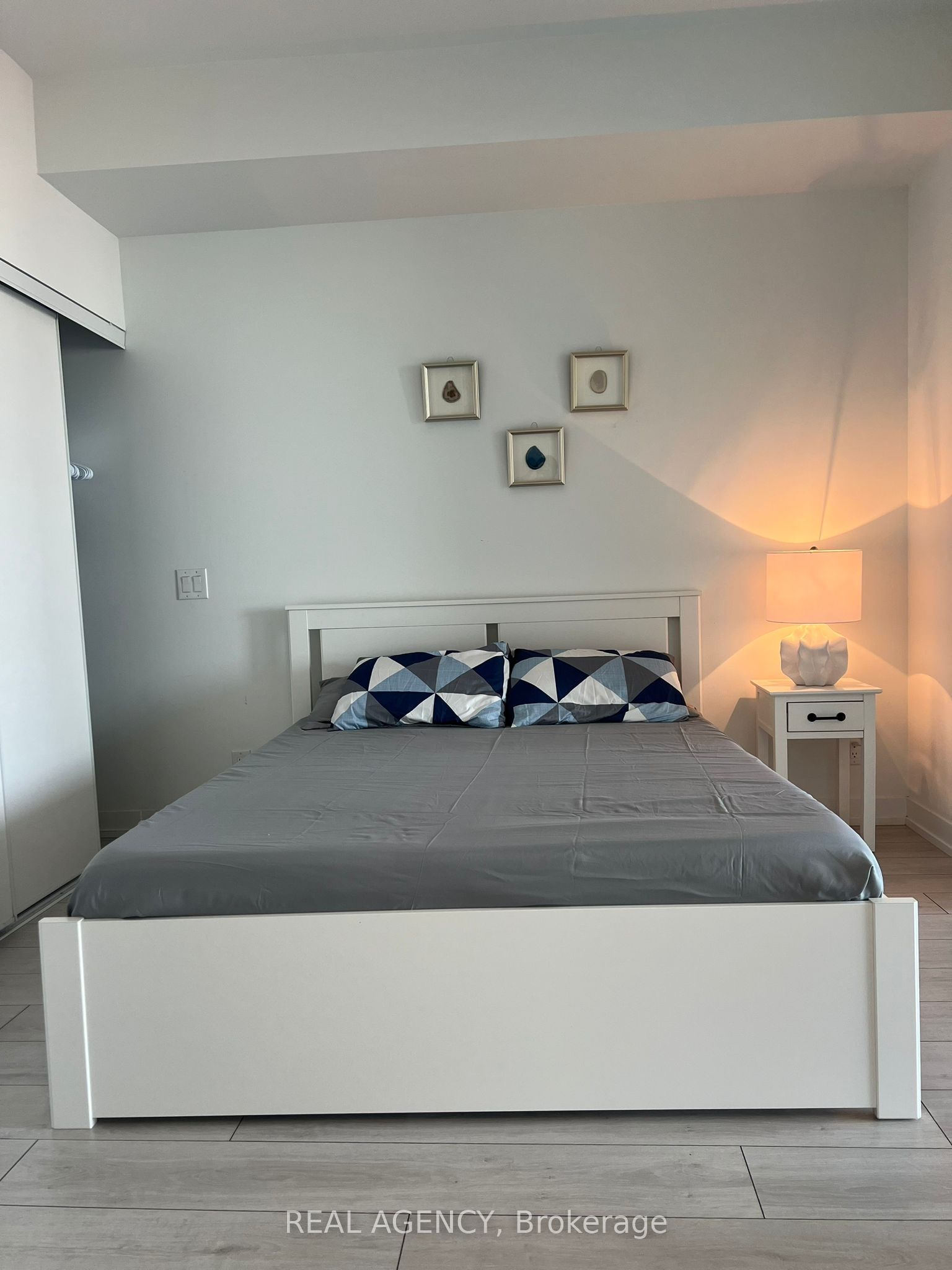 270 Dufferin Street 821 Property Photo 19