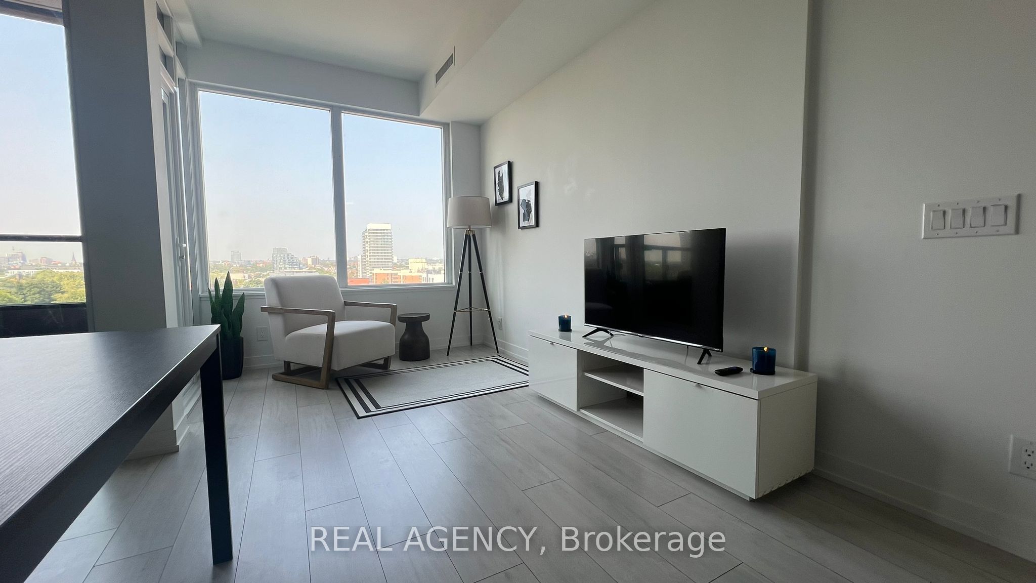 270 Dufferin Street 821 Property Photo 23