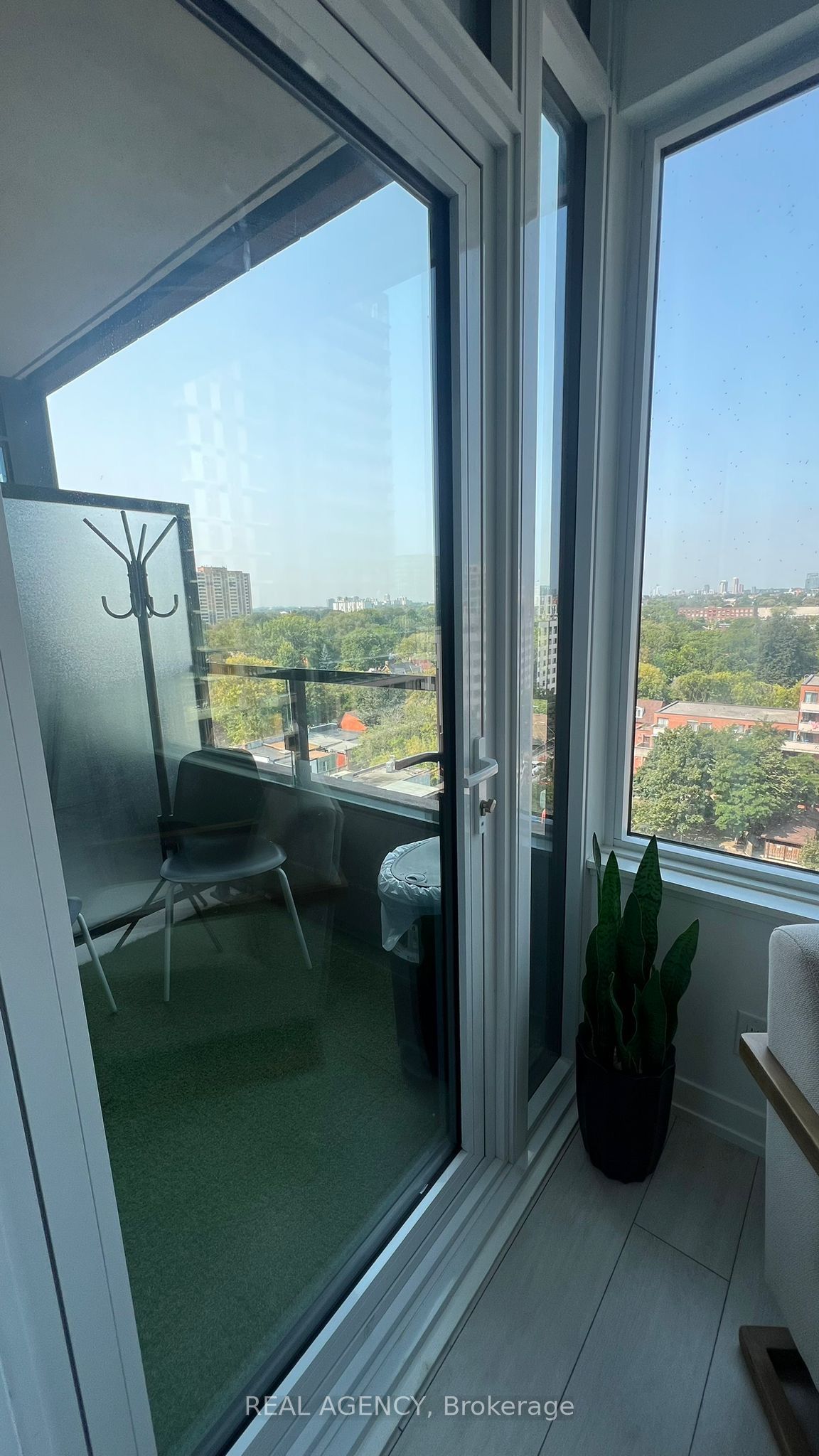 270 Dufferin Street 821 Property Photo 28