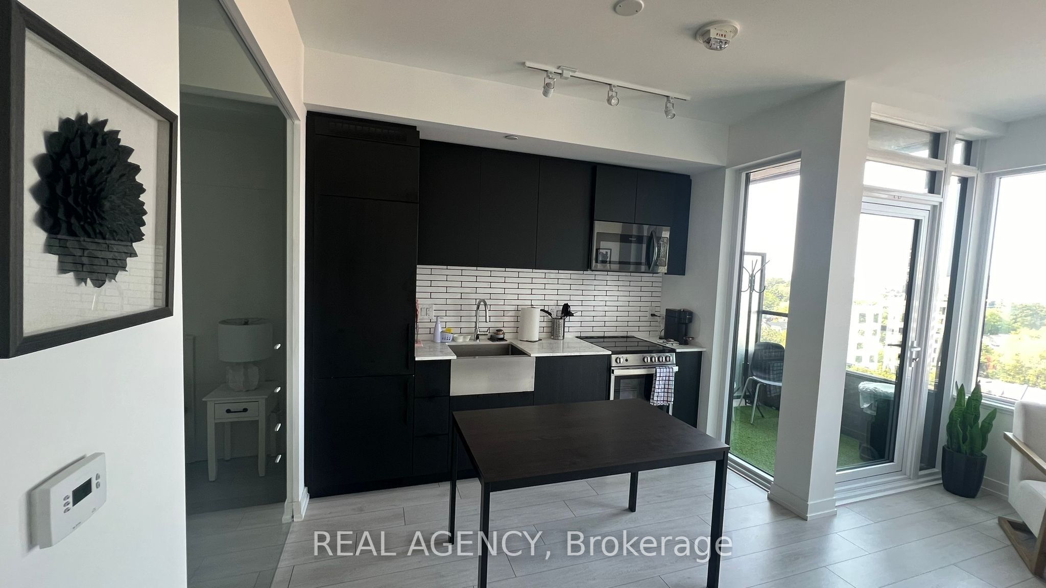 270 Dufferin Street 821 Property Photo 29