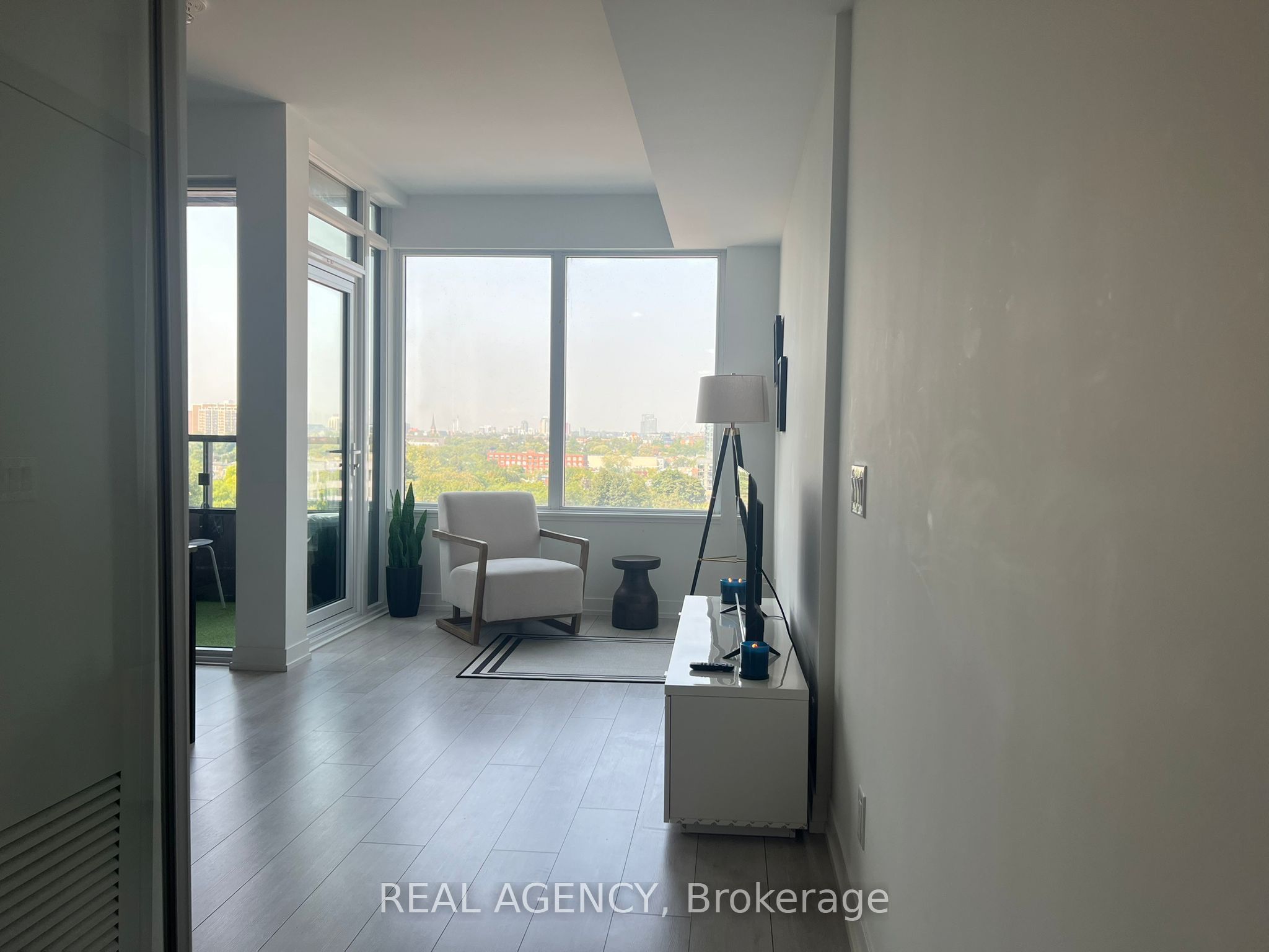 270 Dufferin Street 821 Property Photo 30