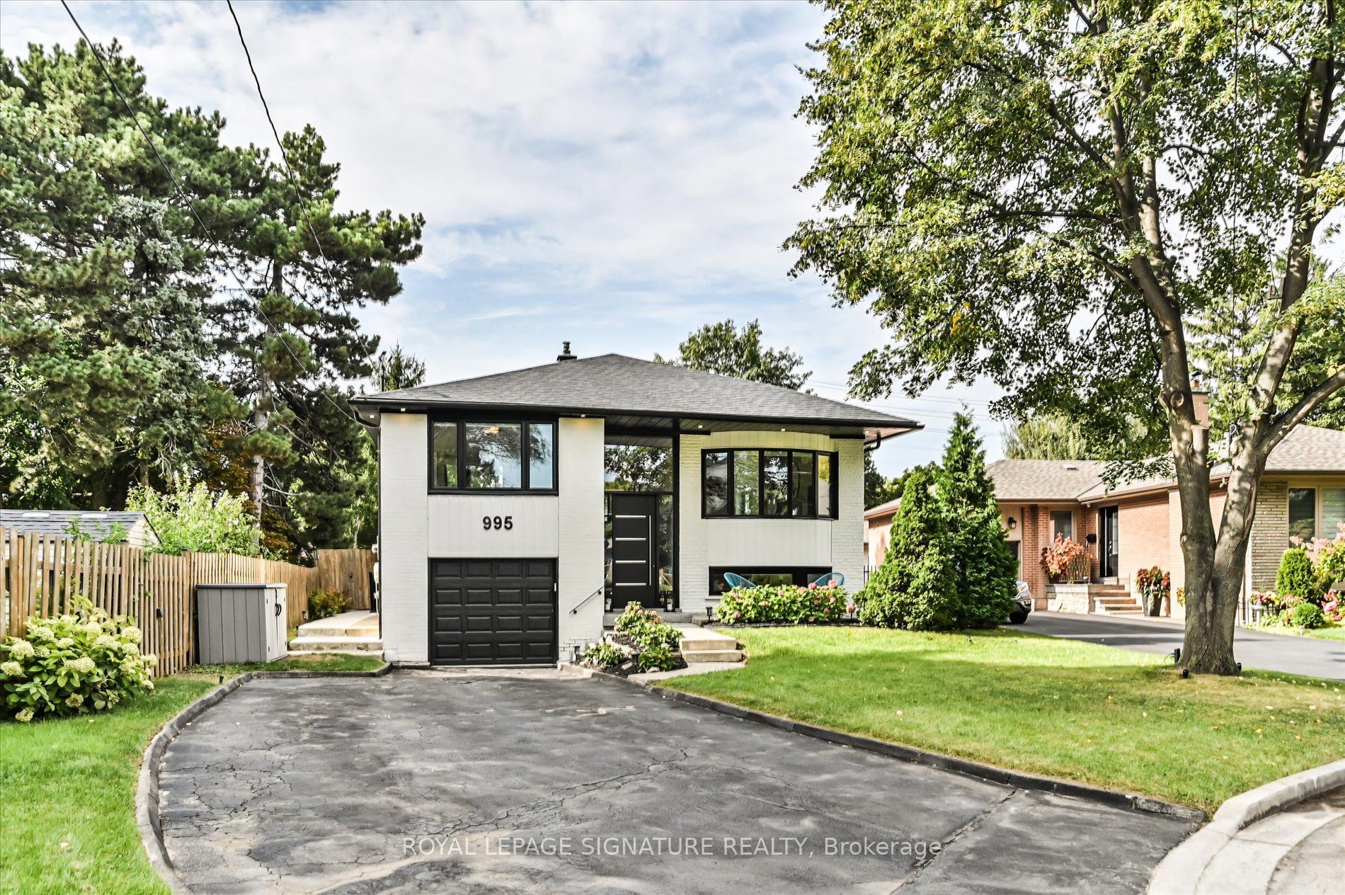 995 Dormer Street Property Photo 3