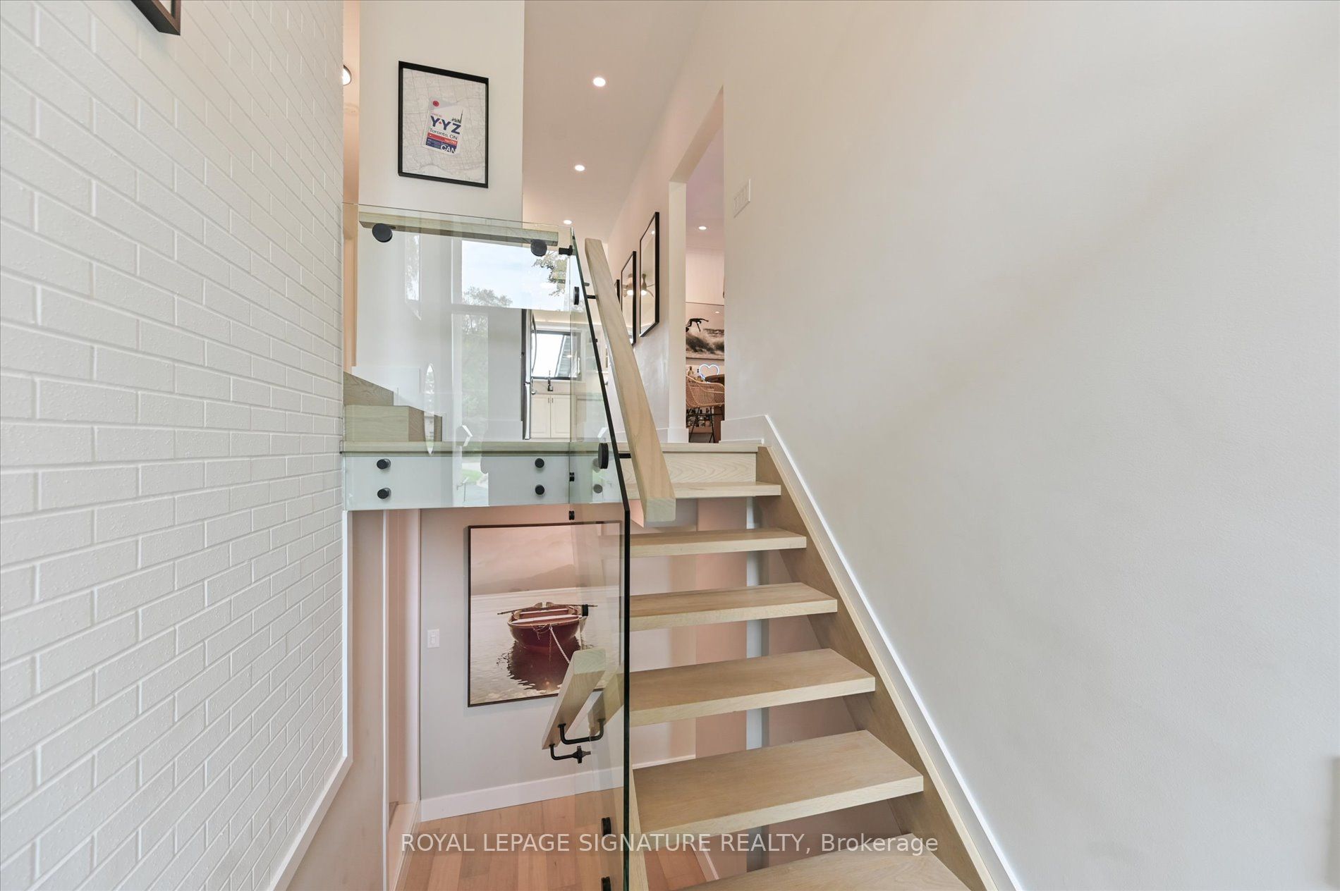 995 Dormer Street Property Photo 6