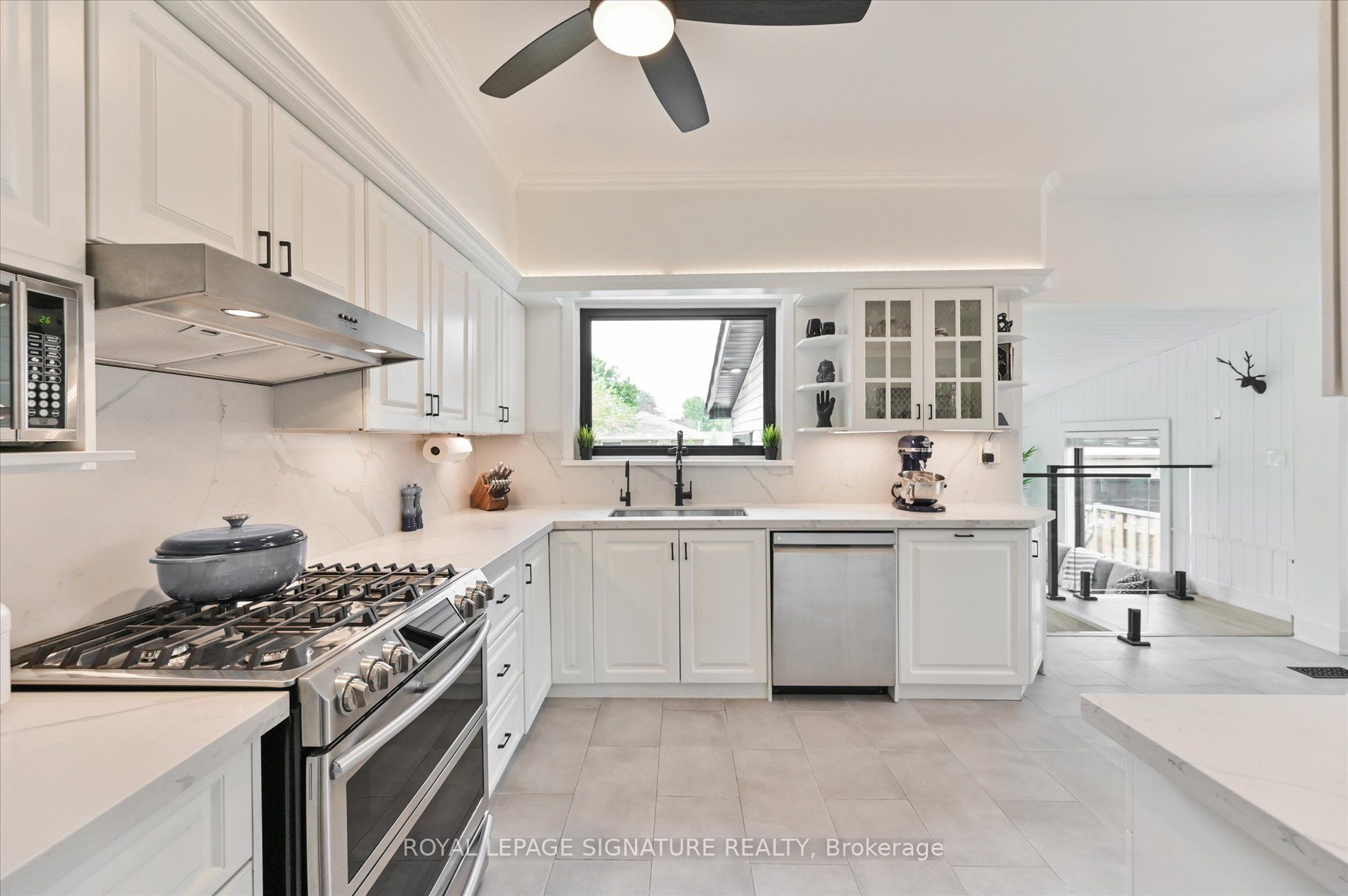 995 Dormer Street Property Photo 14