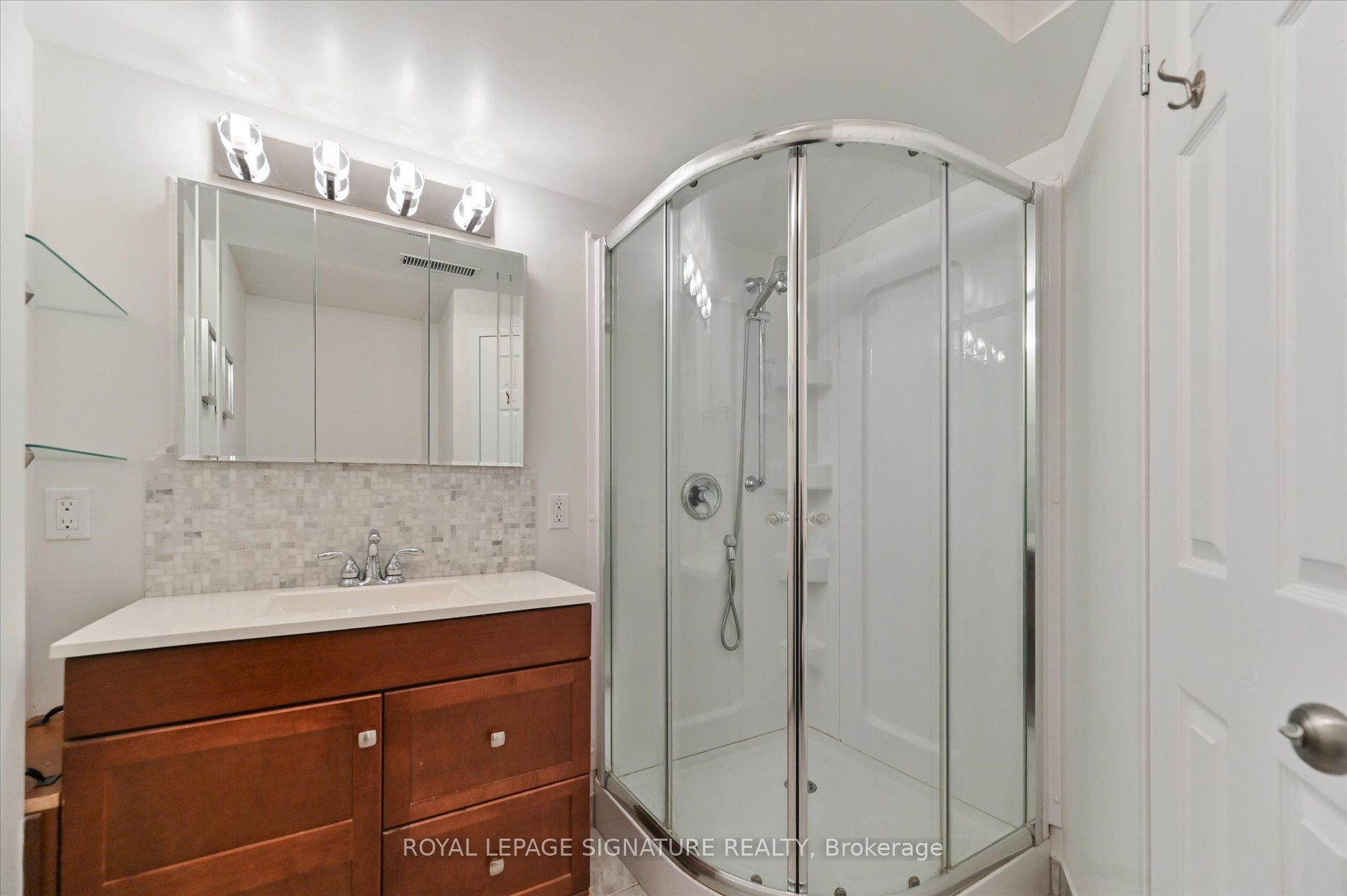 995 Dormer Street Property Photo 39