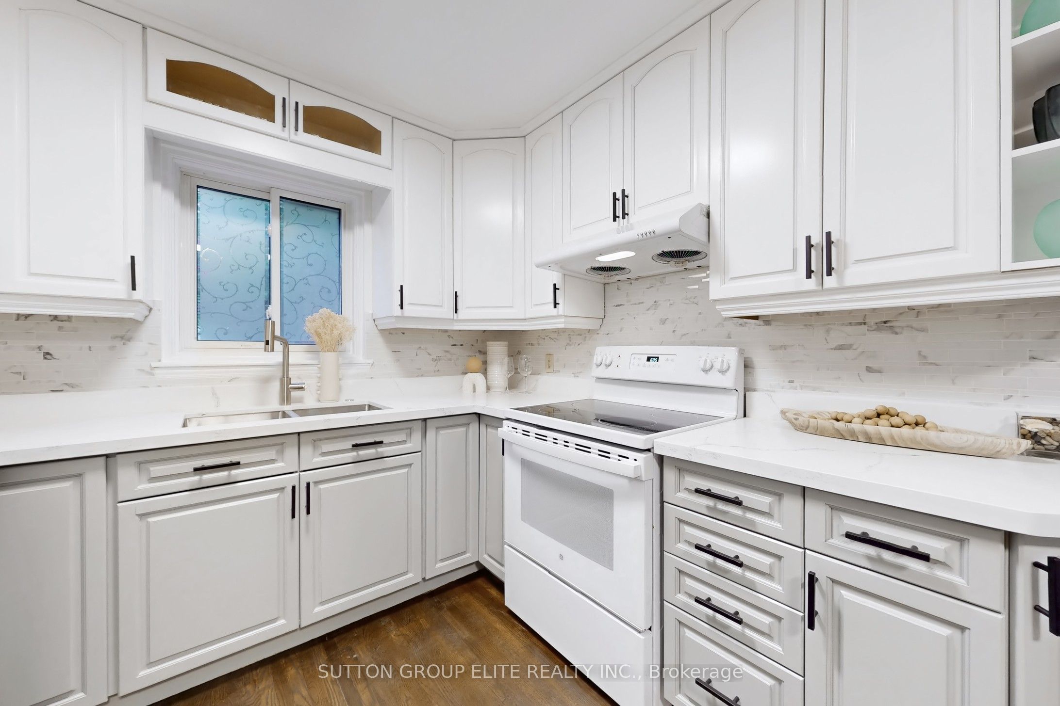 4280 Fieldgate Drive Property Photo 10