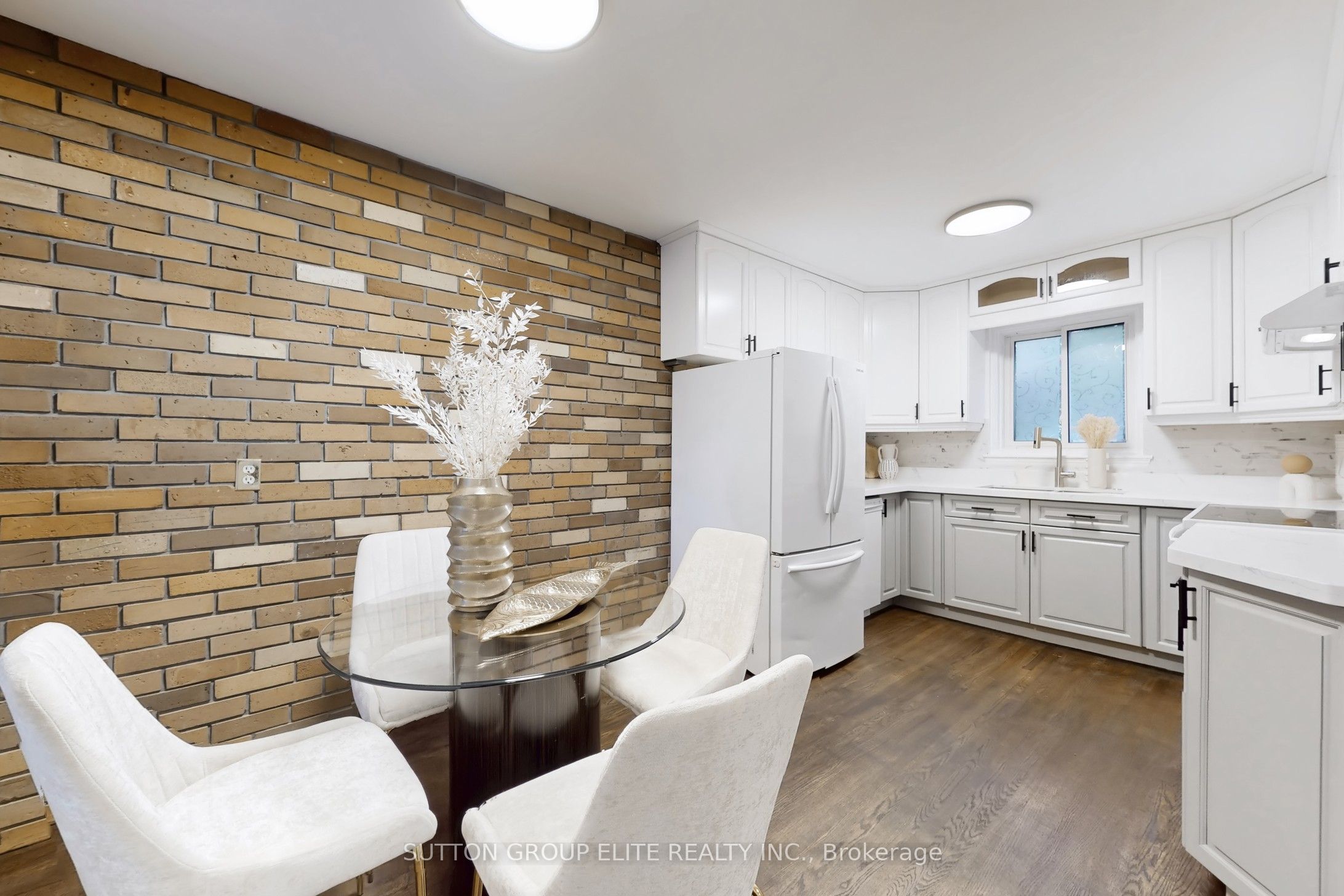 4280 Fieldgate Drive Property Photo 12