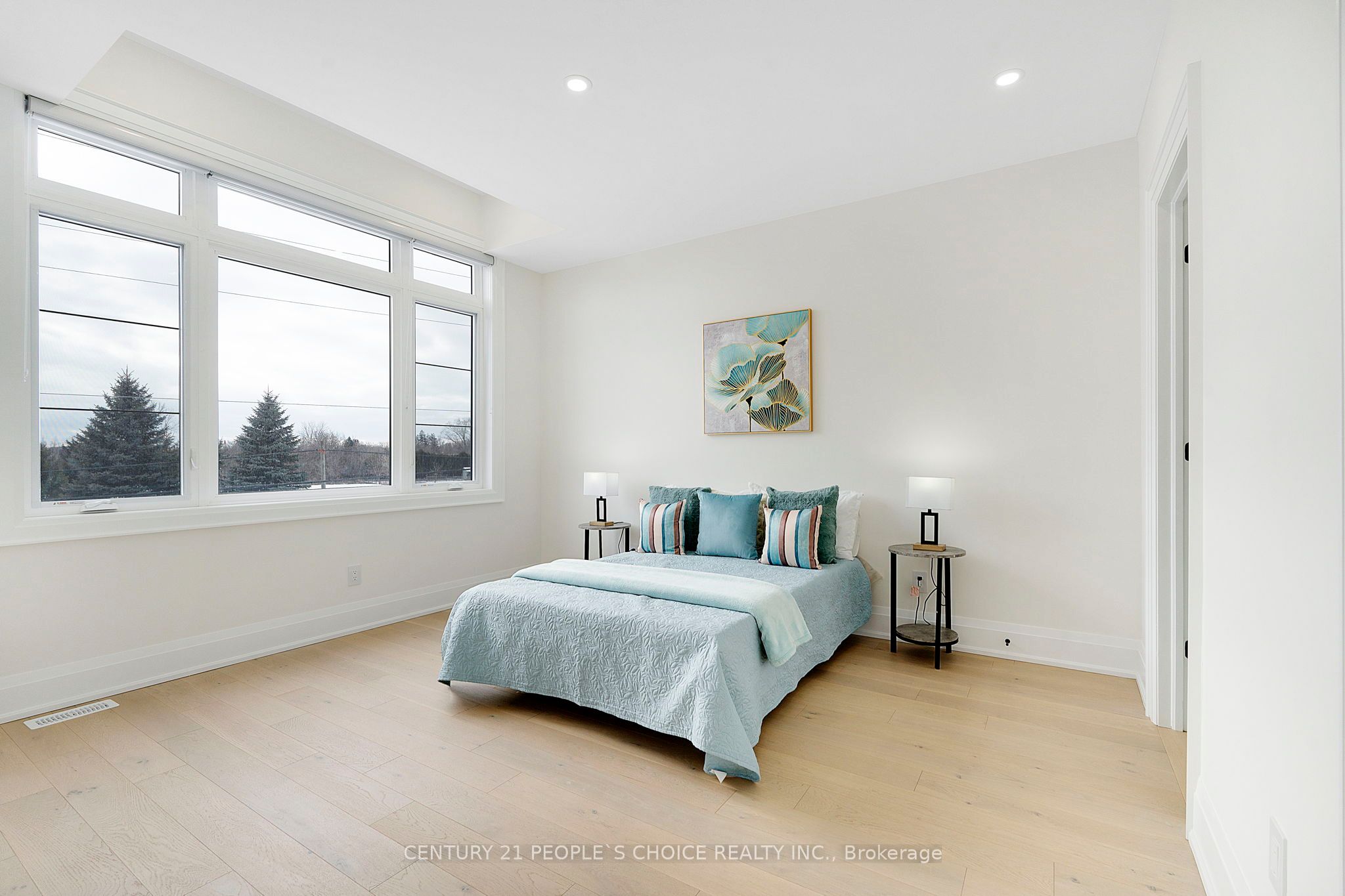 8915 Heritage Road Property Photo 15