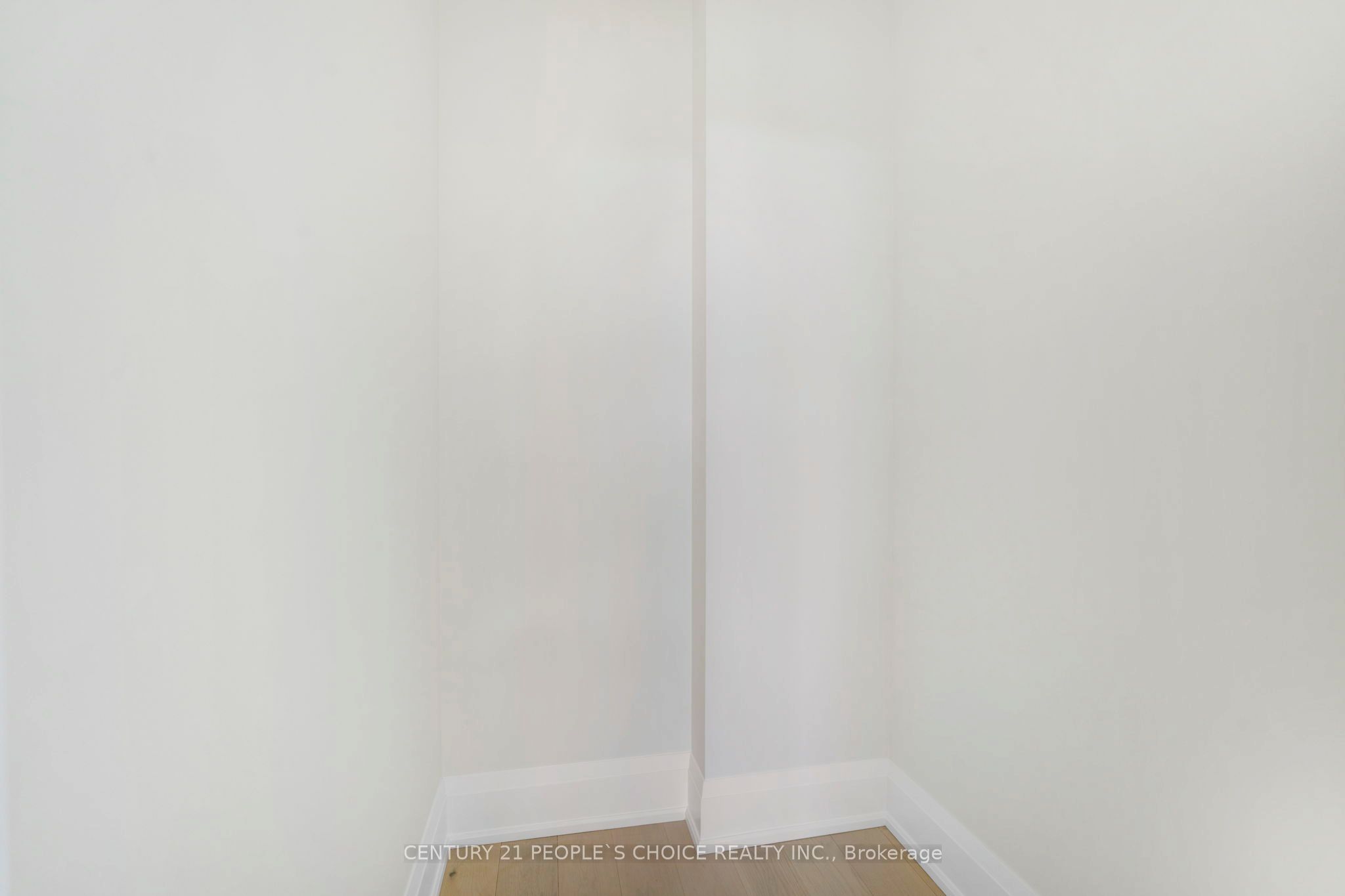 8915 Heritage Road Property Photo 17
