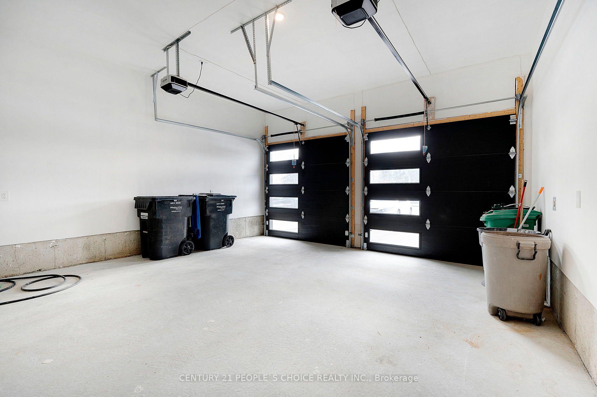 8915 Heritage Road Property Photo 44