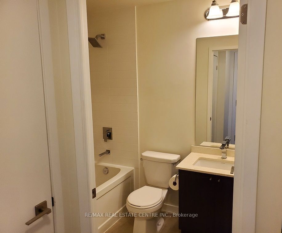 #3504 - 510 Curran Place Property Photo 8