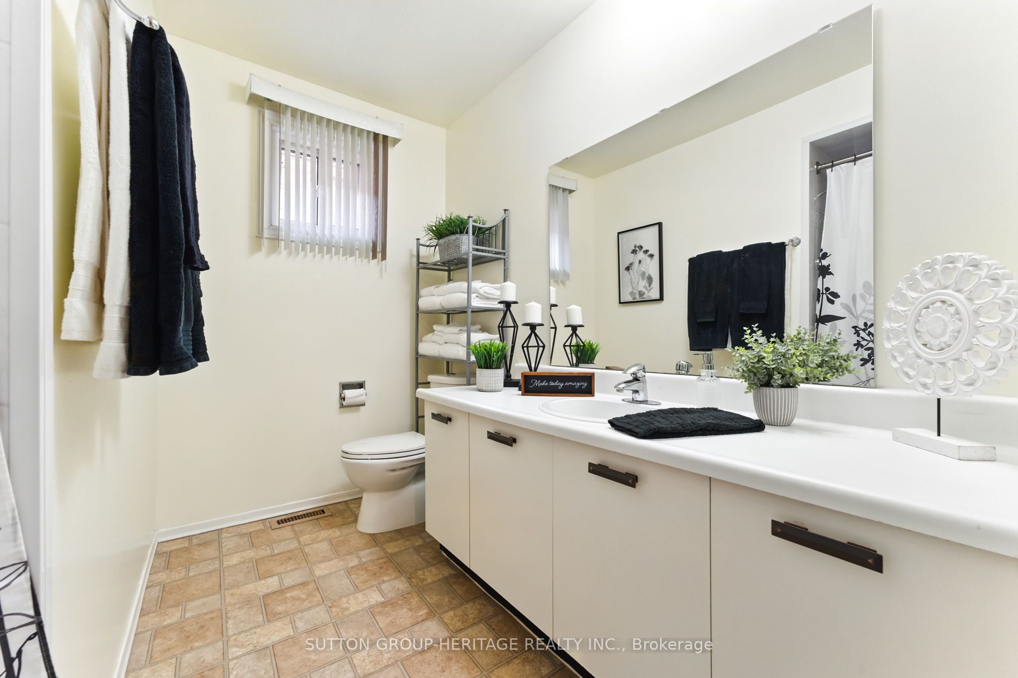 45 Wildercroft Ave Property Photo 32
