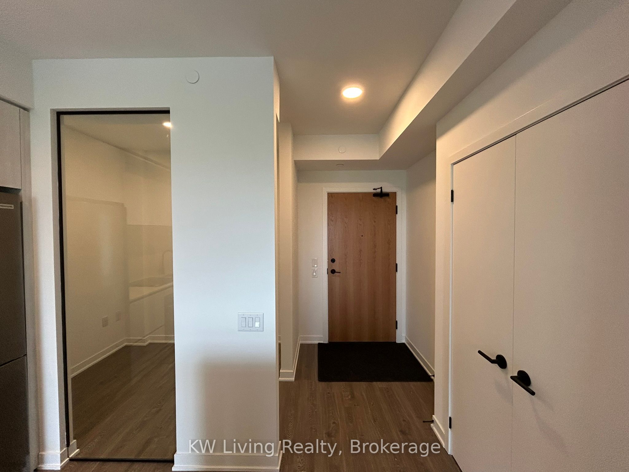 #603 - 2495 Eglinton Avenue Property Photo 4