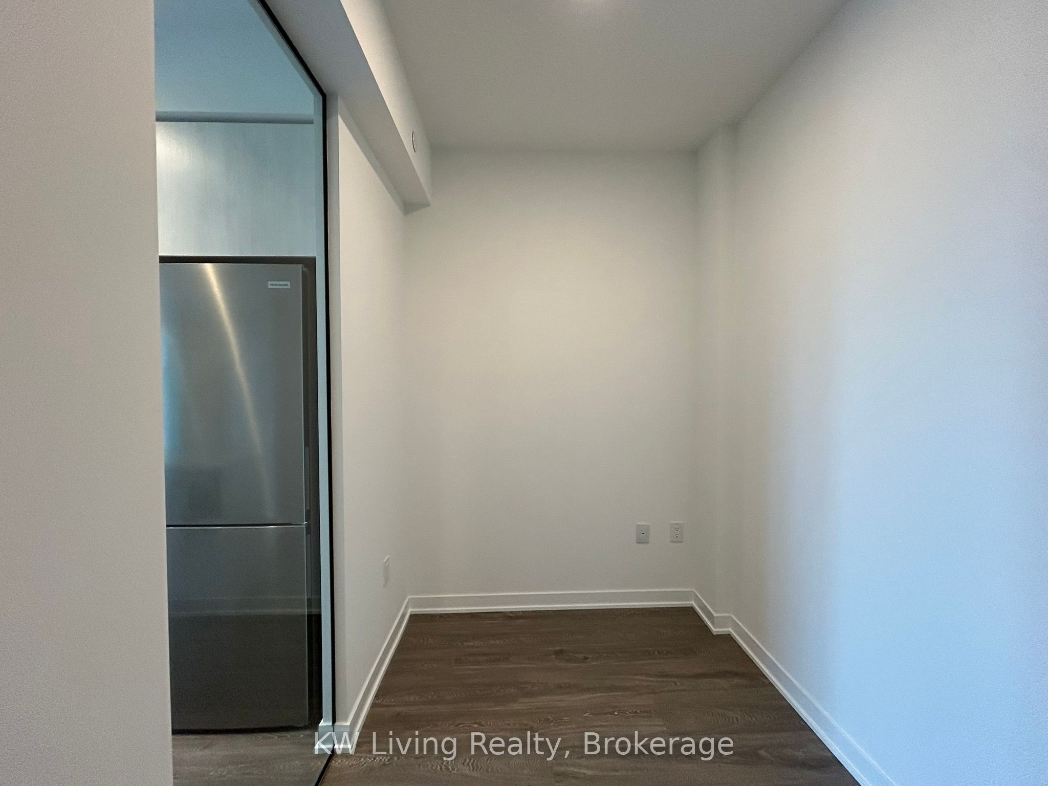 #603 - 2495 Eglinton Avenue Property Photo 6