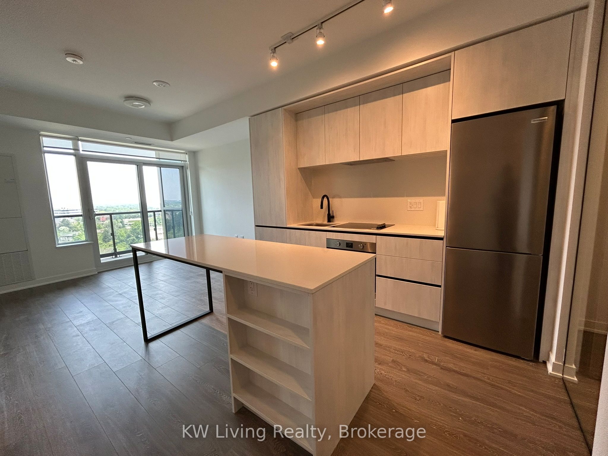 #603 - 2495 Eglinton Avenue Property Photo 9