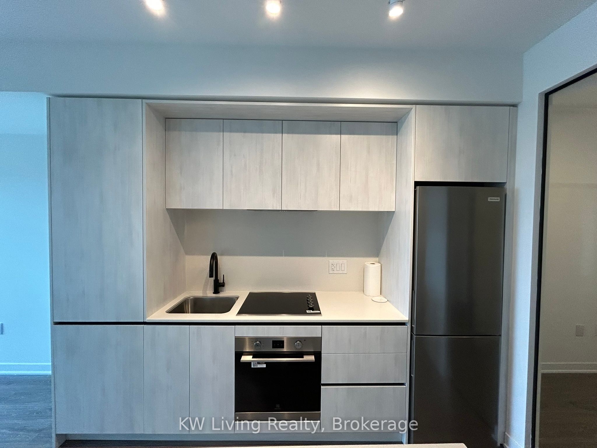 #603 - 2495 Eglinton Avenue Property Photo 10