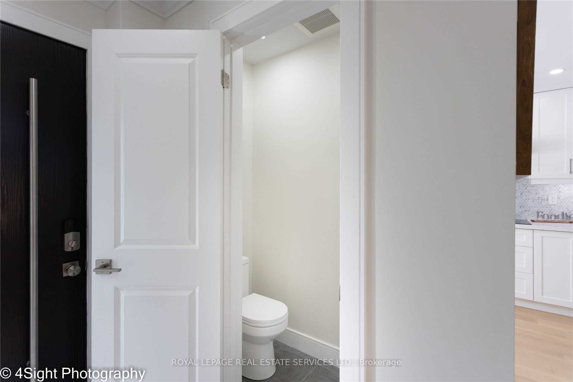 #47 - 1055 Shawnmarr Road Property Photo 12