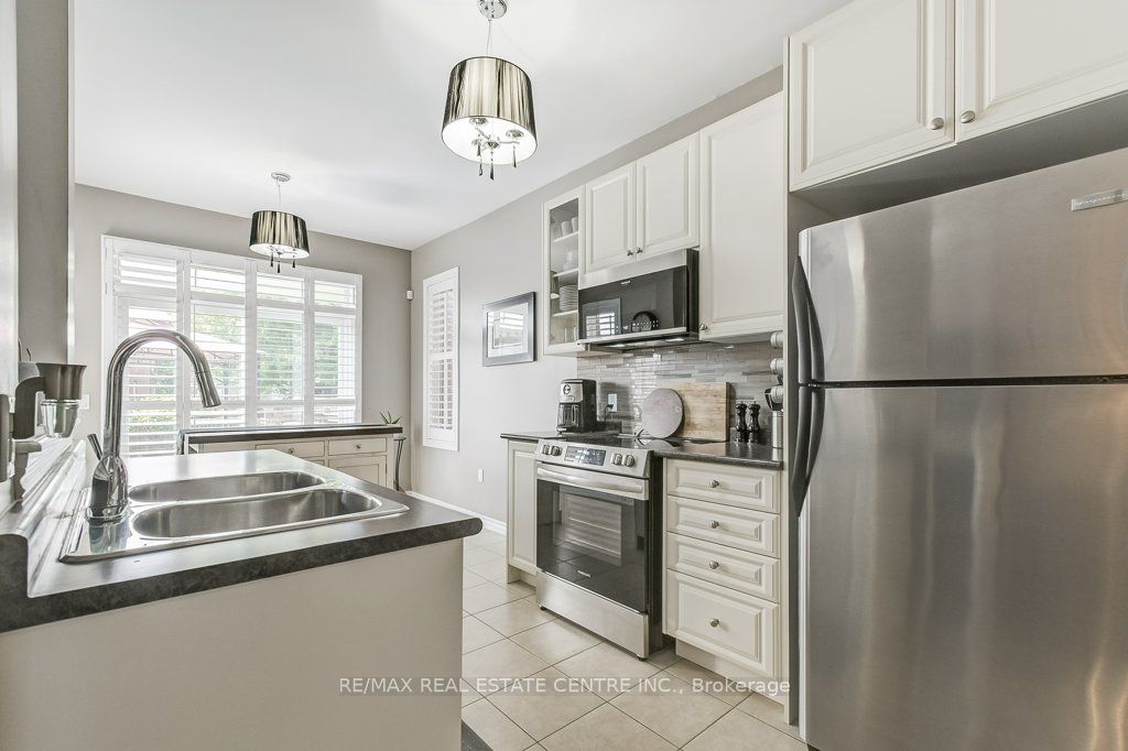 20 Benadir Avenue Property Photo 18