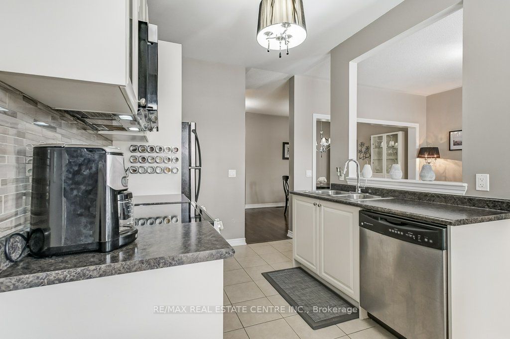 20 Benadir Avenue Property Photo 25