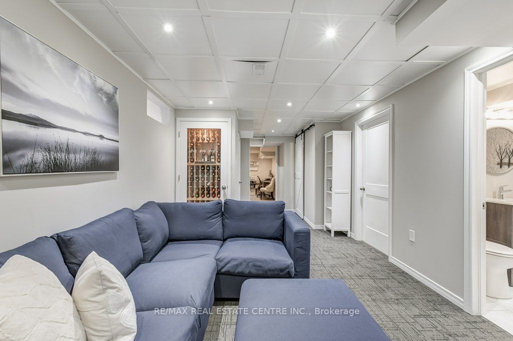 20 Benadir Avenue Property Photo 37